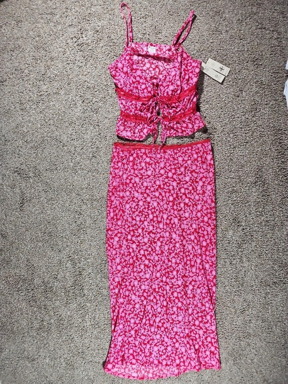 NBDN Nobrandedon NoBo M 8-10 Tie Front Set Long Skirt Sexy NWT Size ONE SIZE - 1 Thumbnail