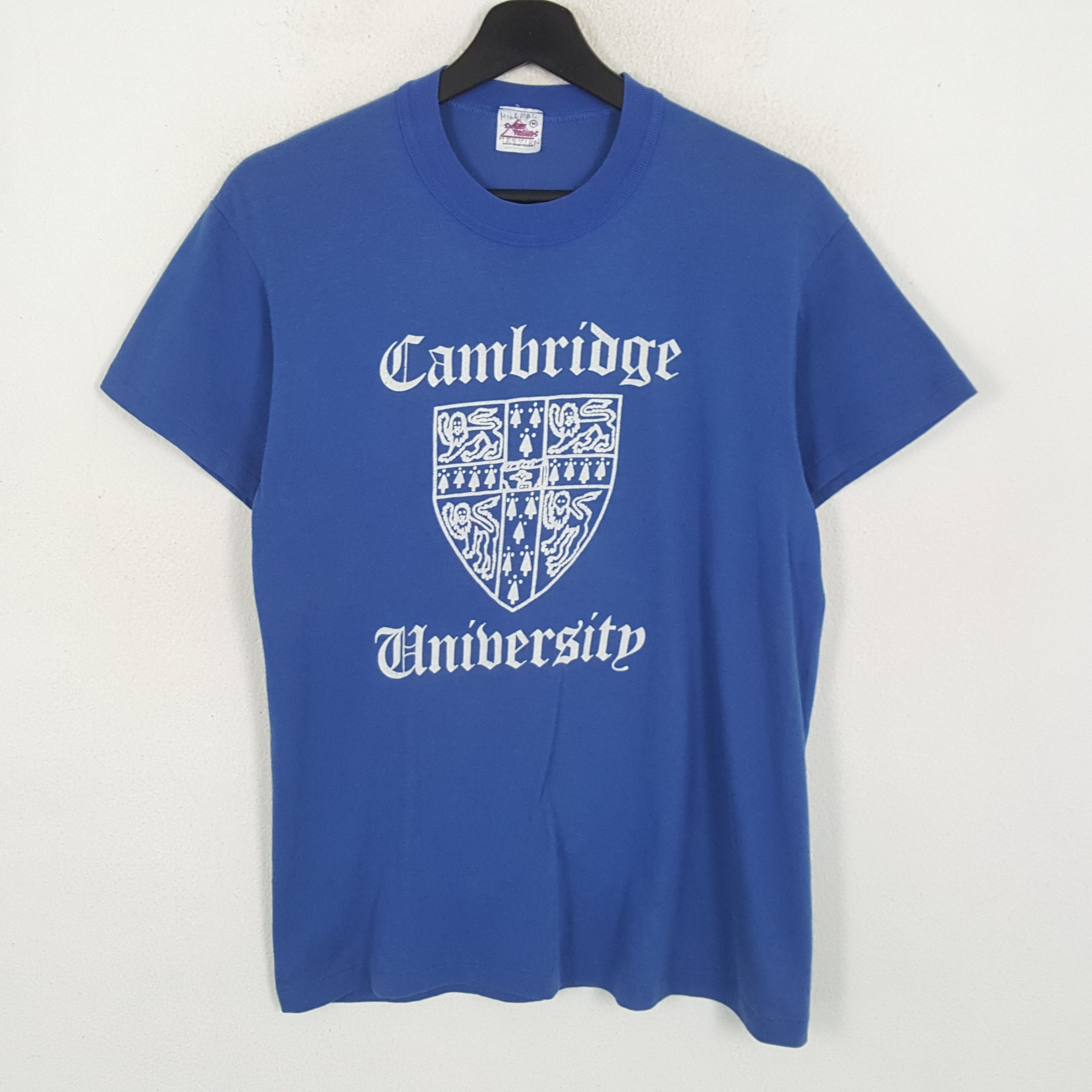 Vintage UNIVERSITY CAMBRIGDE Tshirt Vintage Logo Design Size US M / EU 48-50 / 2 - 1 Thumbnail