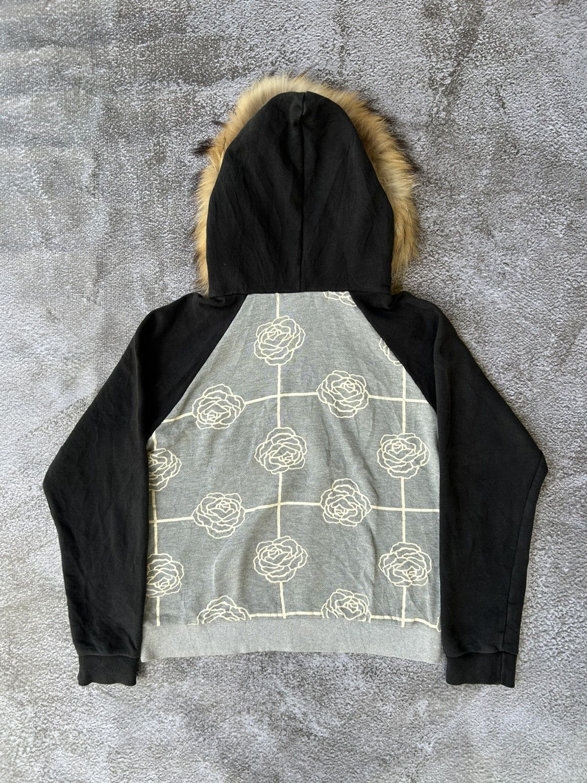 Japanese Brand Emma 2nd skin japanese vkei style hoodie fur Size US M / EU 48-50 / 2 - 2 Thumbnail