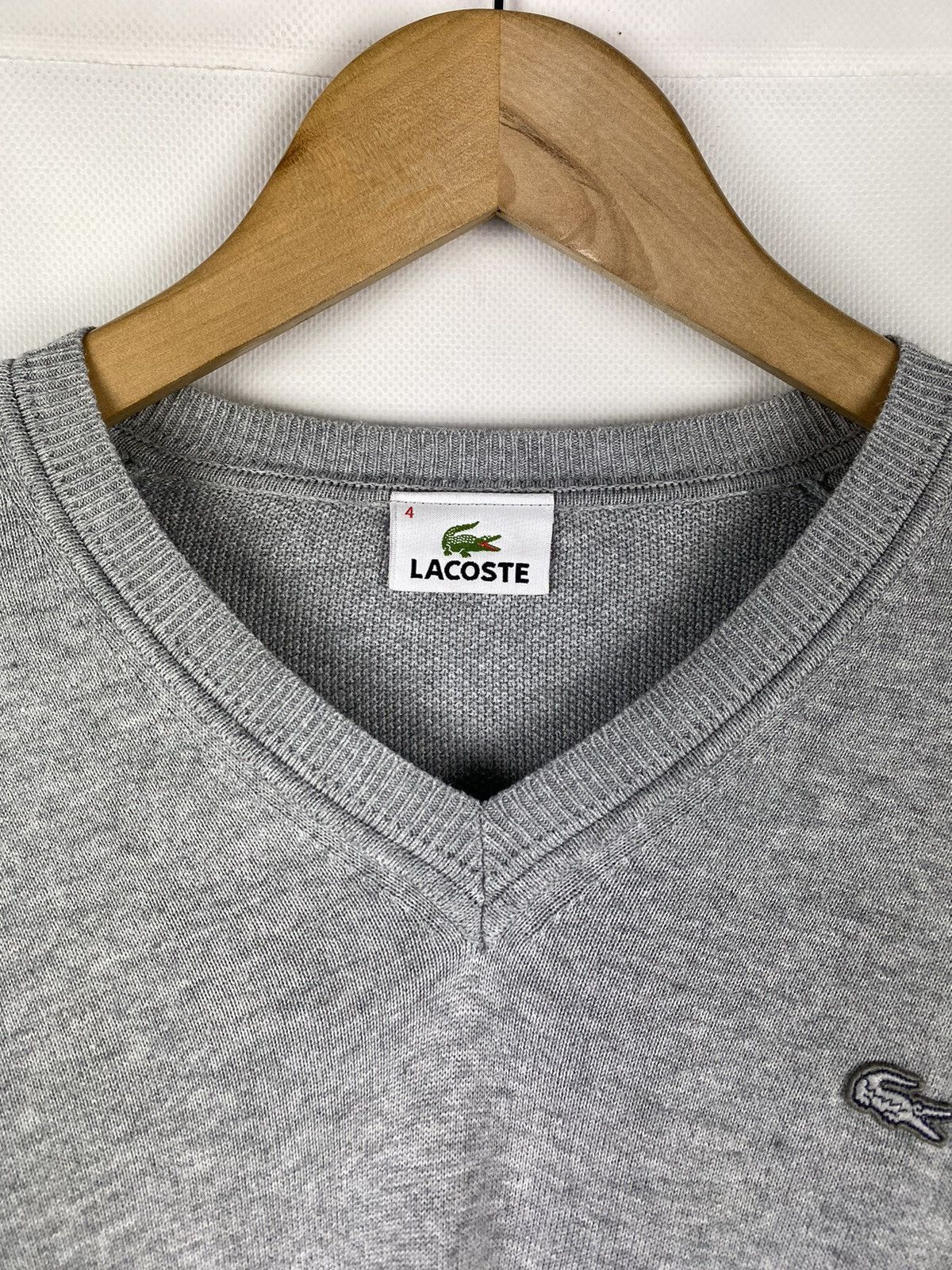 Lacoste Lacoste men’s v-neck sweater pullover size 4 Size US M / EU 48-50 / 2 - 6 Thumbnail