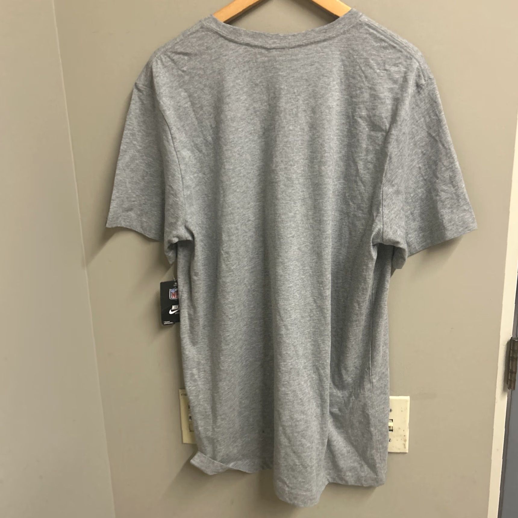 Nike NWT Nike Carolina Panthers T-Shirt Gray XL Men's NFL Graphic Fanatics Brand Shirt Sports Fan Size US XL / EU 56 / 4 - 6 Thumbnail