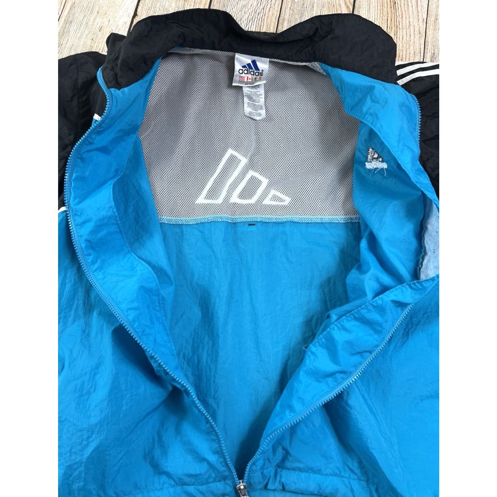 Adidas VINTAGE Adidas Windbreaker Track Jacket Blue Black M 90s Mens Size US M / EU 48-50 / 2 - 5 Thumbnail