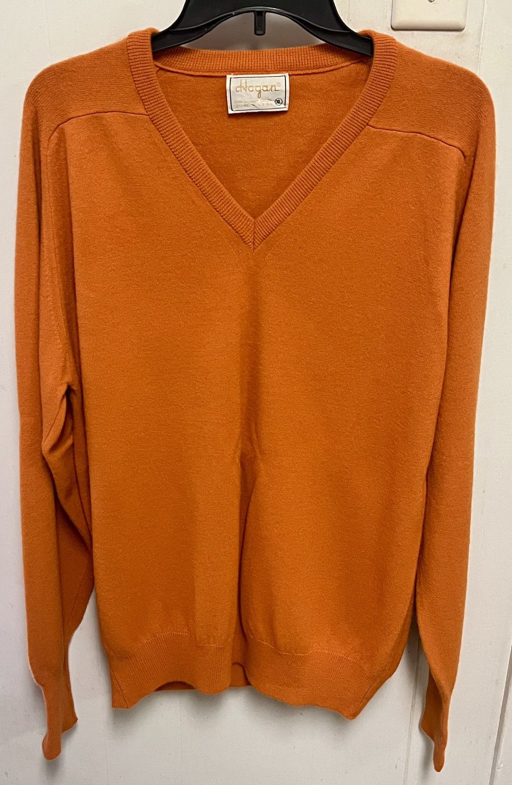 Hogan Vintage Men’s Hogan Knit V-Neck Sweater Size XL USA Made Size US XL / EU 56 / 4 - 1 Thumbnail