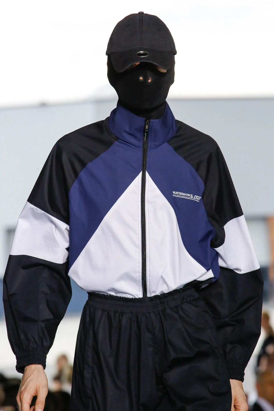 Vetements VETEMENTS by DEMNA GVASALIA SS19 Track Jacket NWT Size US S / EU 44-46 / 1 - 6 Thumbnail