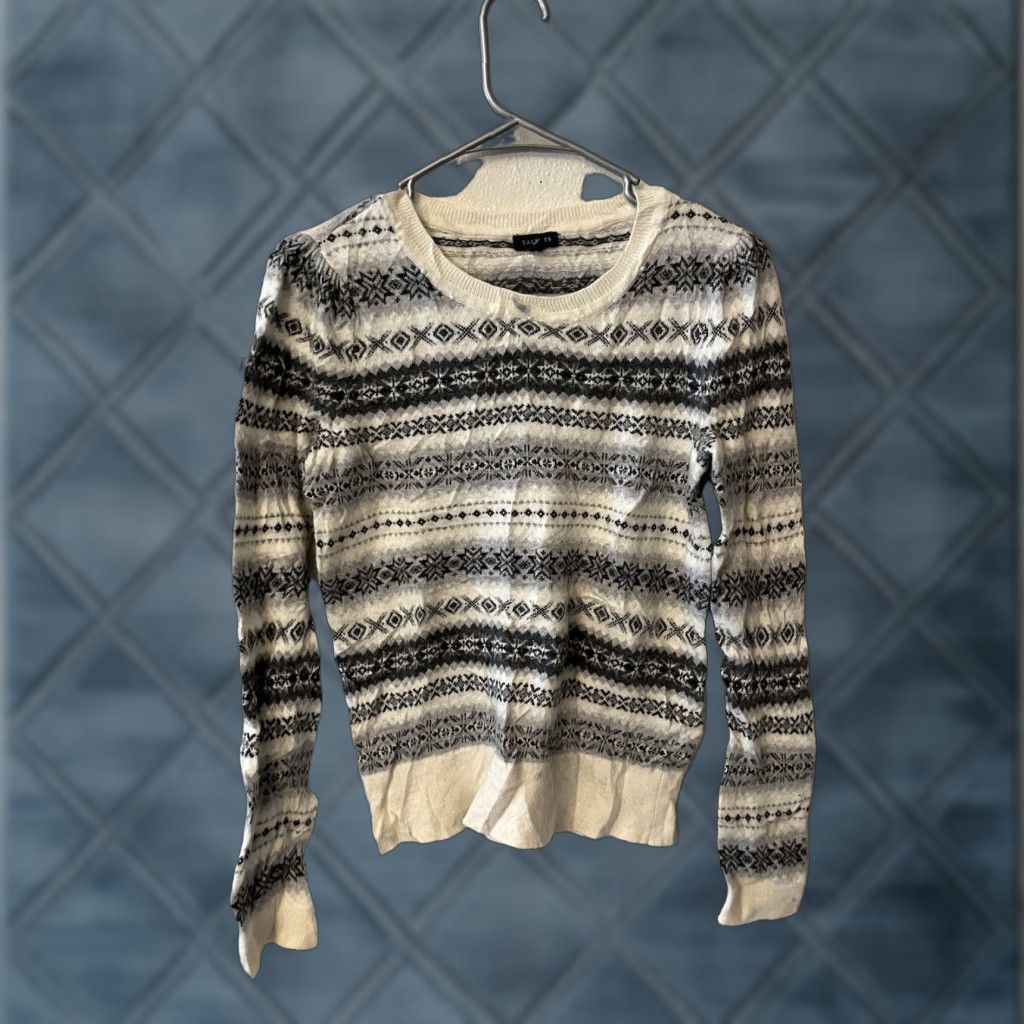 Talbots Talbots Sweater Womens XS Gray White Fair Isle Knit Pullover Long Sleeve Crew Neck Casual Vintage: No (adjust) Size XS / US 0-2 / IT 36-38 - 1 Thumbnail