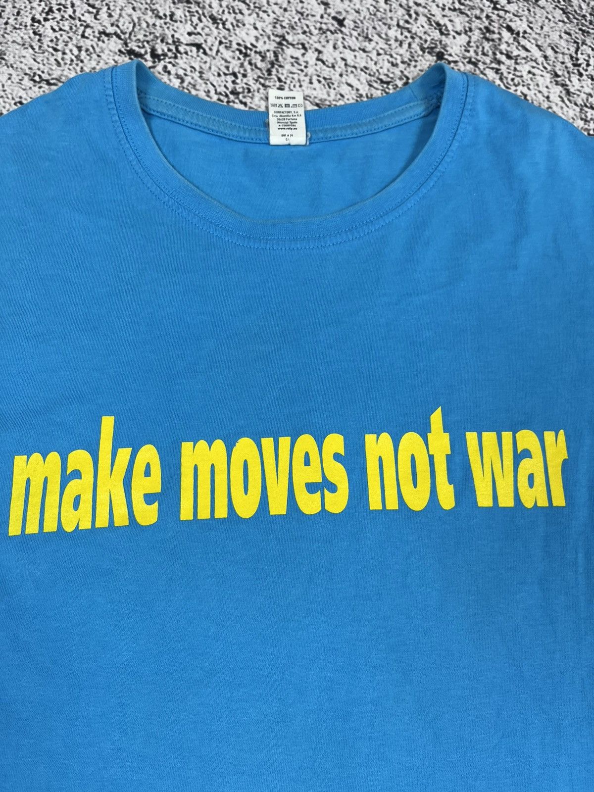 Japanese Brand Vintage Make Movies Not War Peace Tee size L Size US L / EU 52-54 / 3 - 2 Thumbnail