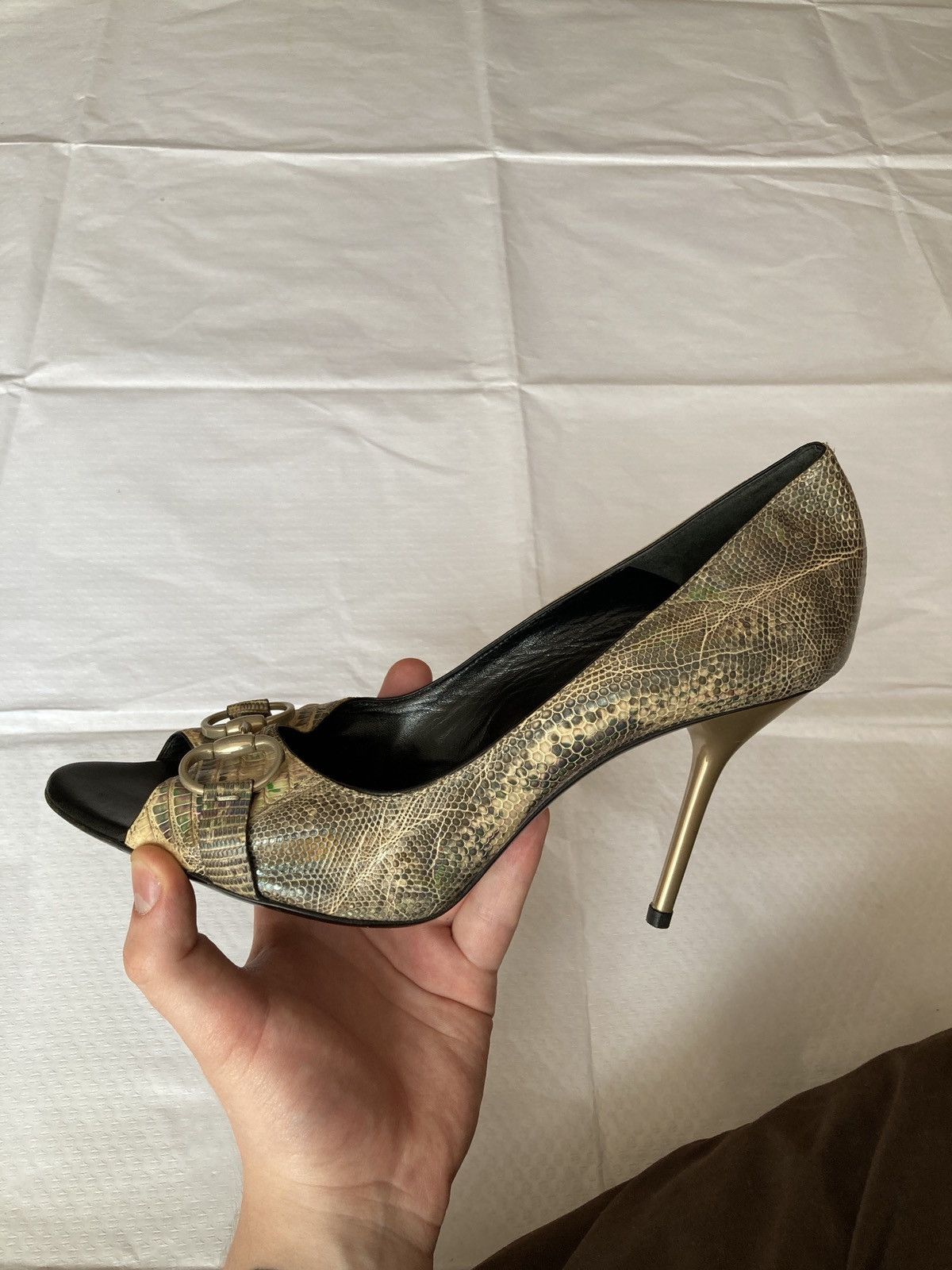 Gucci Gucci gold gold exotic leather Vintage Heels Size US 9.5 / IT 39.5 - 14 Thumbnail