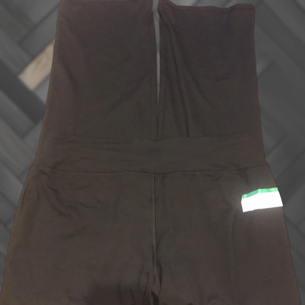 Champion NWT Champion Advanced High Performance Black Capri Fitted Duo Dry Size M Leggings Women Size ONE SIZE - 1 Thumbnail