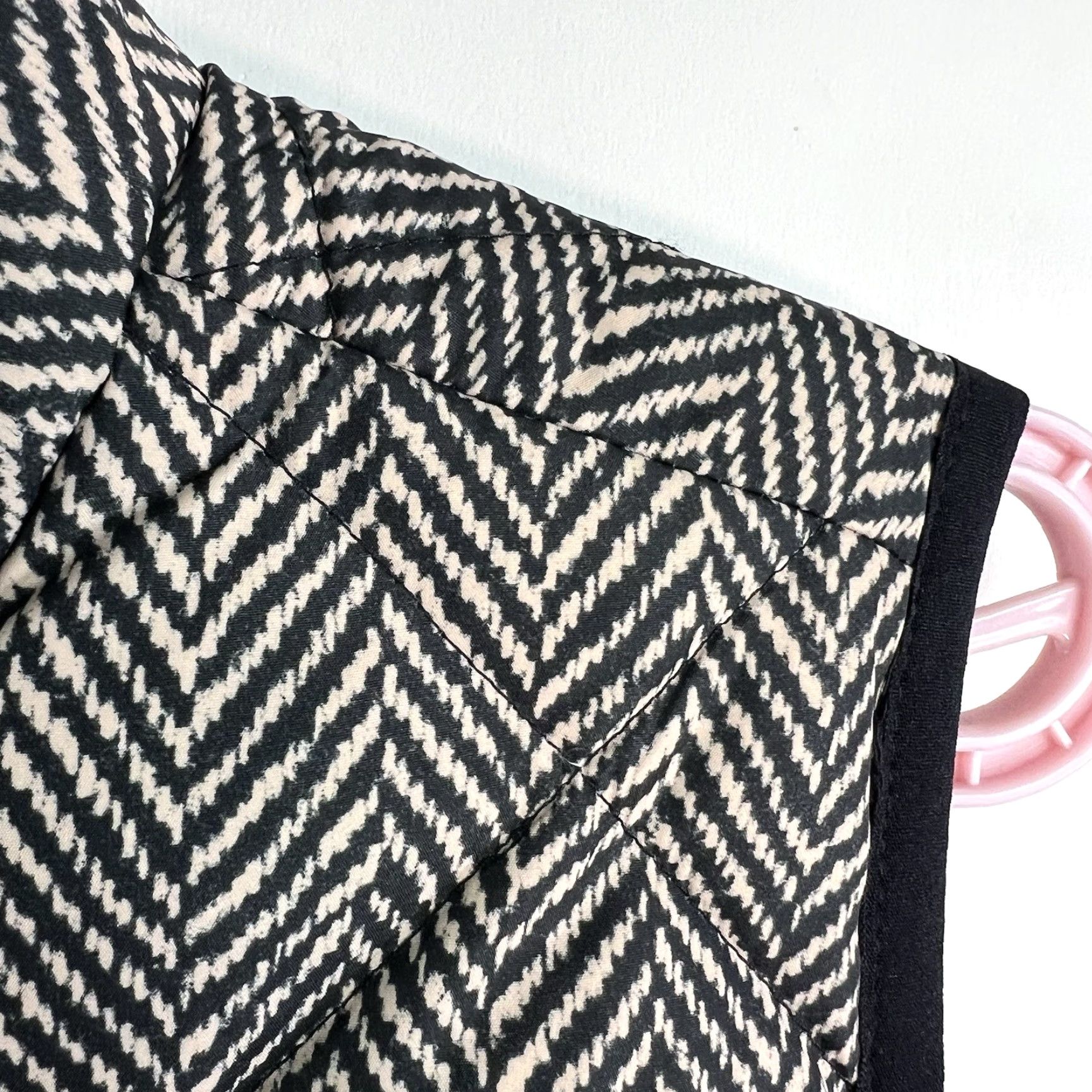 J.Crew J. Crew Herringbone Down Puffer Vest Women’s S Grey Puffer Jacket Vest Women S Grey Size S / US 4 / IT 40 - 2 Thumbnail