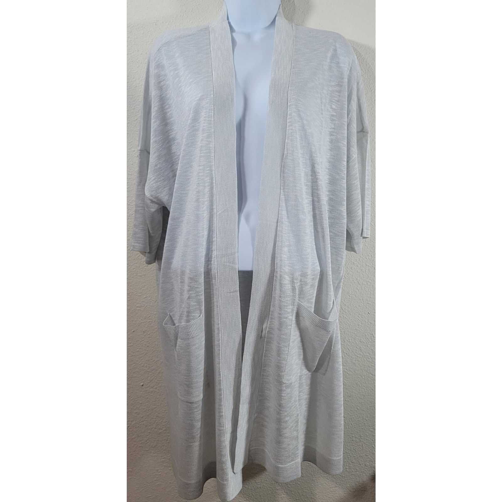 Chicos Chico's Gray Open Front Cardigan Sweater 1 Medium NWT Size M / US 6-8 / IT 42-44 - 1 Thumbnail