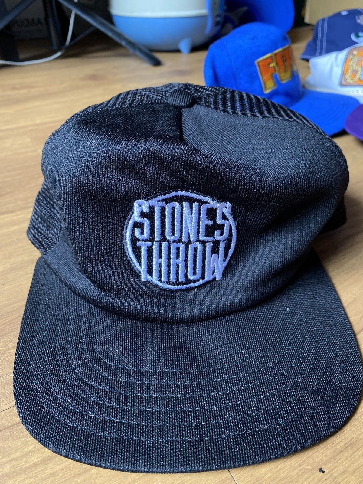Band Tees × Rap Tees × Vintage Trucker Hat Stonesthrow Vintage made In USA Size ONE SIZE - 1 Thumbnail