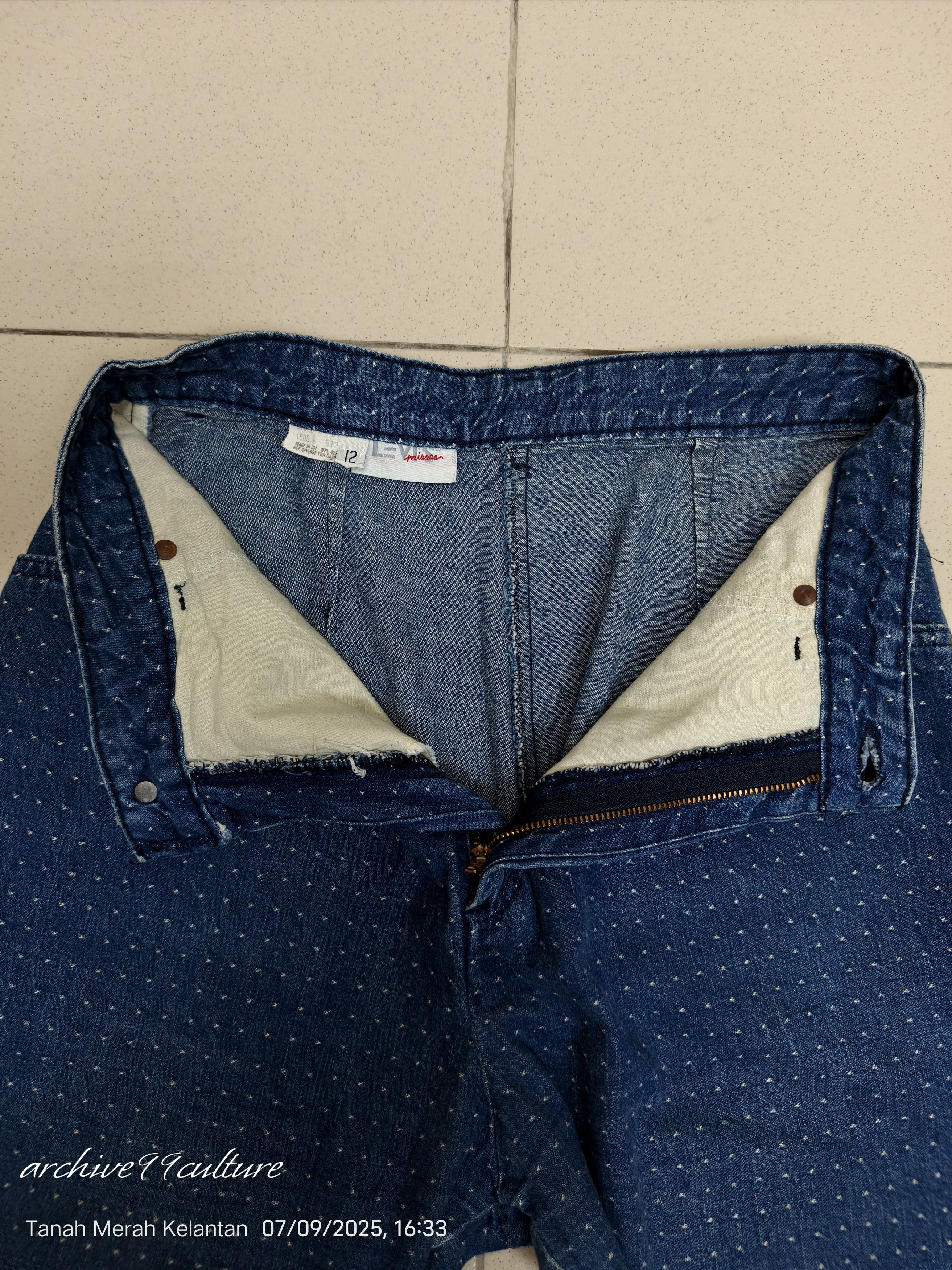 Levi's Vintage 90's Levi's Misses Snow high rise tapered jeans Size 28" / US 6 / IT 42 - 14 Thumbnail