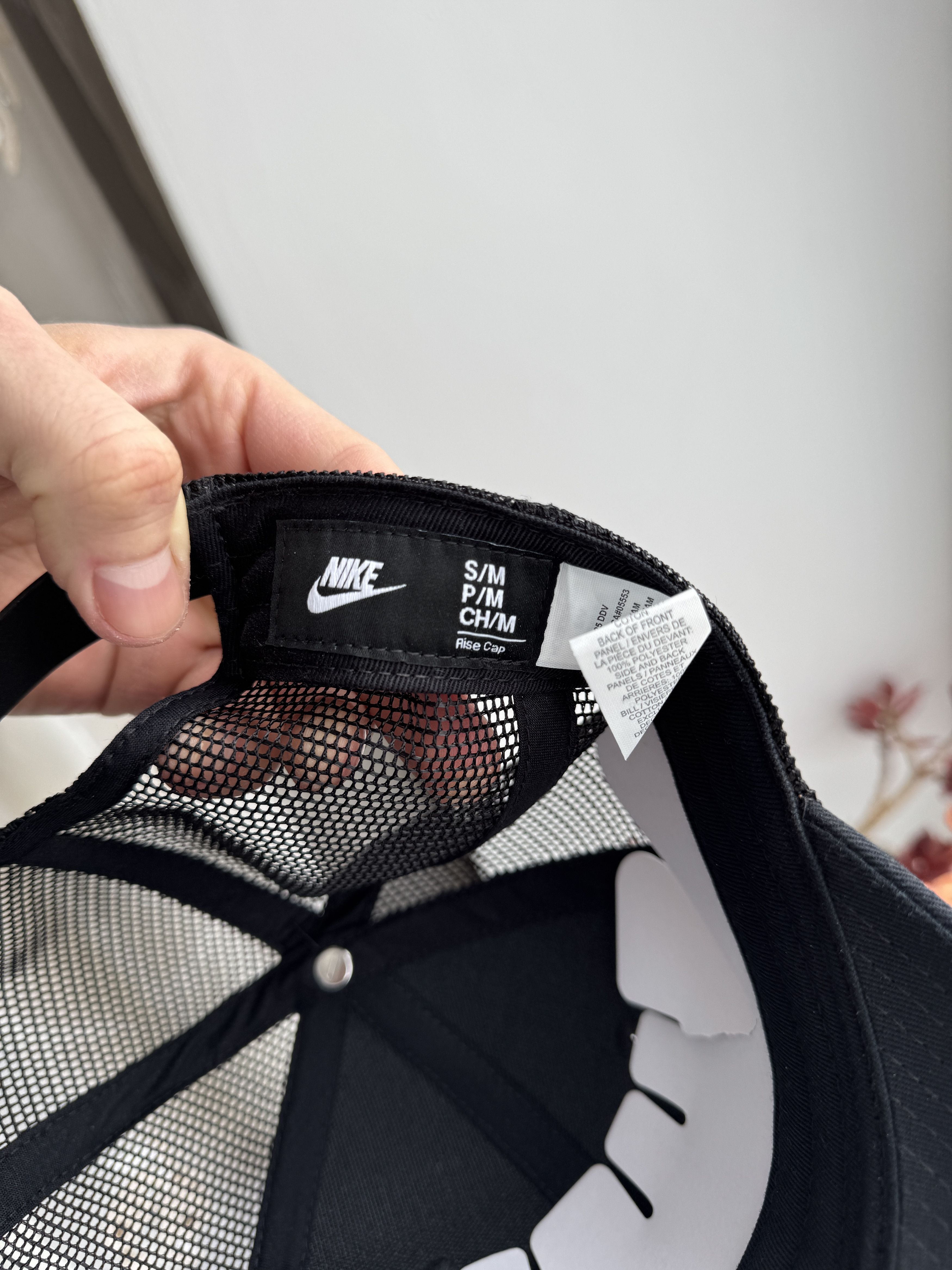 Nike Nike Trucker Cap Hat Mesh Back Swoosh Logo Embroidered Black Size ONE SIZE - 12 Thumbnail