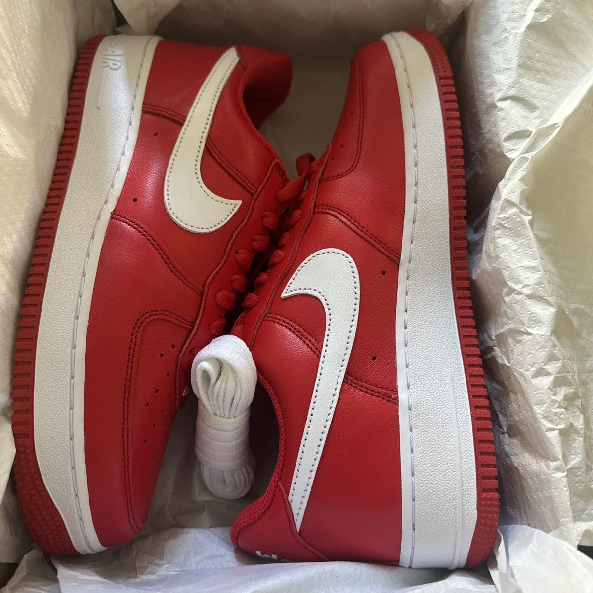 Nike Nike Air Force 1 Low Color of the Month University Red US 9 Size US 9 / EU 42 - 9 Thumbnail