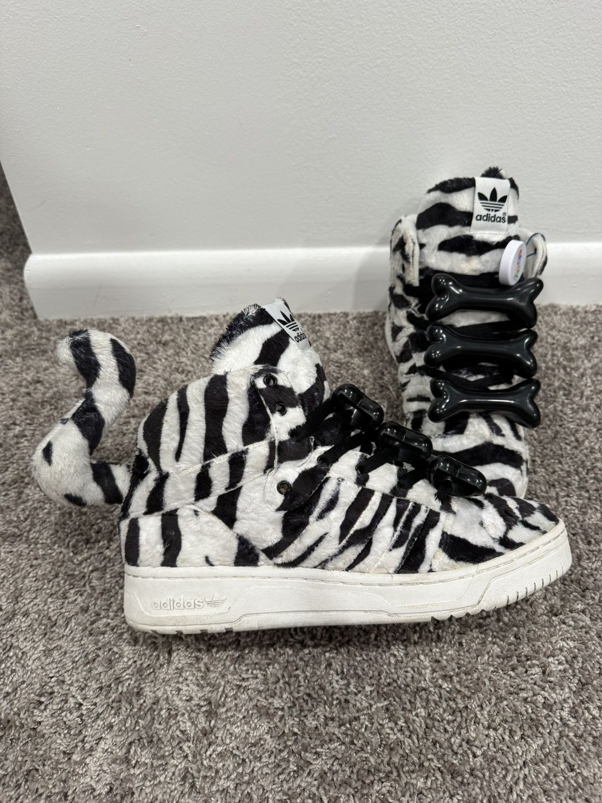Jeremy Scott Adidas Jeremy Scott Bones Size ONE SIZE - 5 Thumbnail
