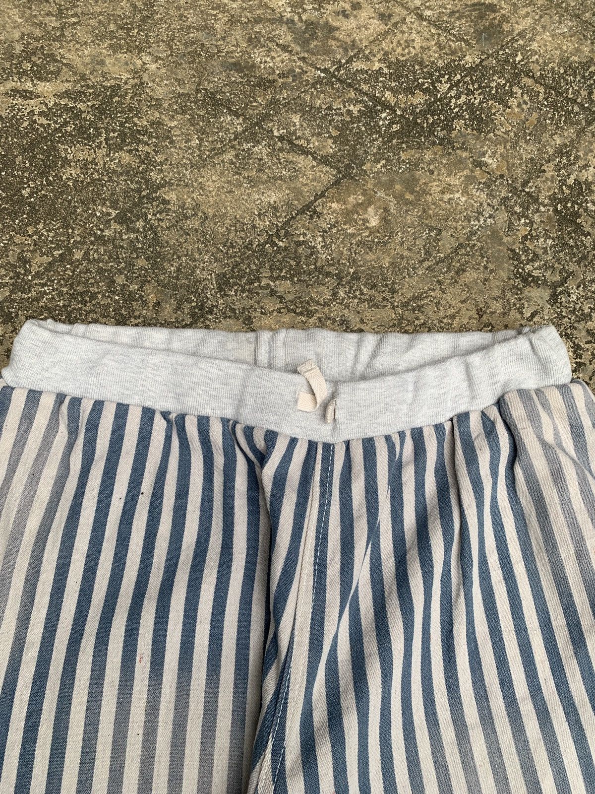 Issey Miyake × Japanese Brand × Ne-Net 2000s Ne-net Japan by Issey Miyake Stripes Relax DenimPants Size 29" - 6 Thumbnail