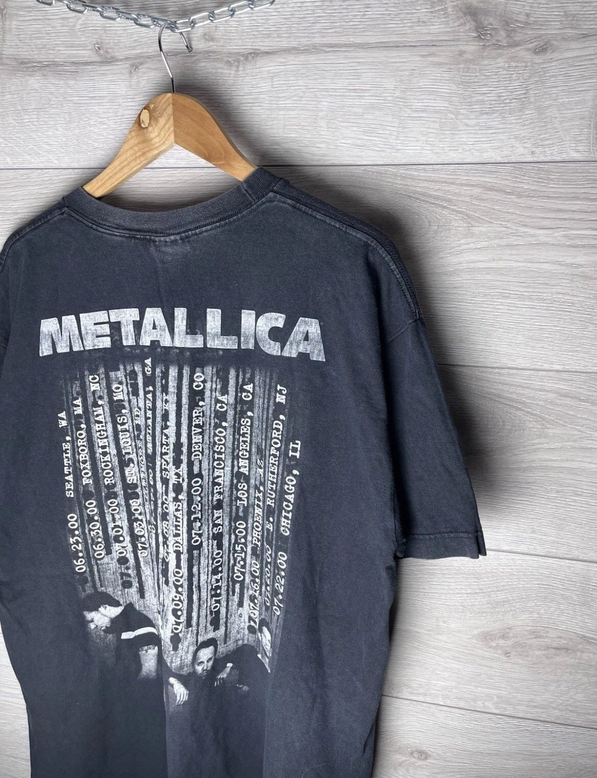Metallica Vintage mens t-shirt Metallica 1999s size xl made in USA Size US XL / EU 56 / 4 - 11 Thumbnail