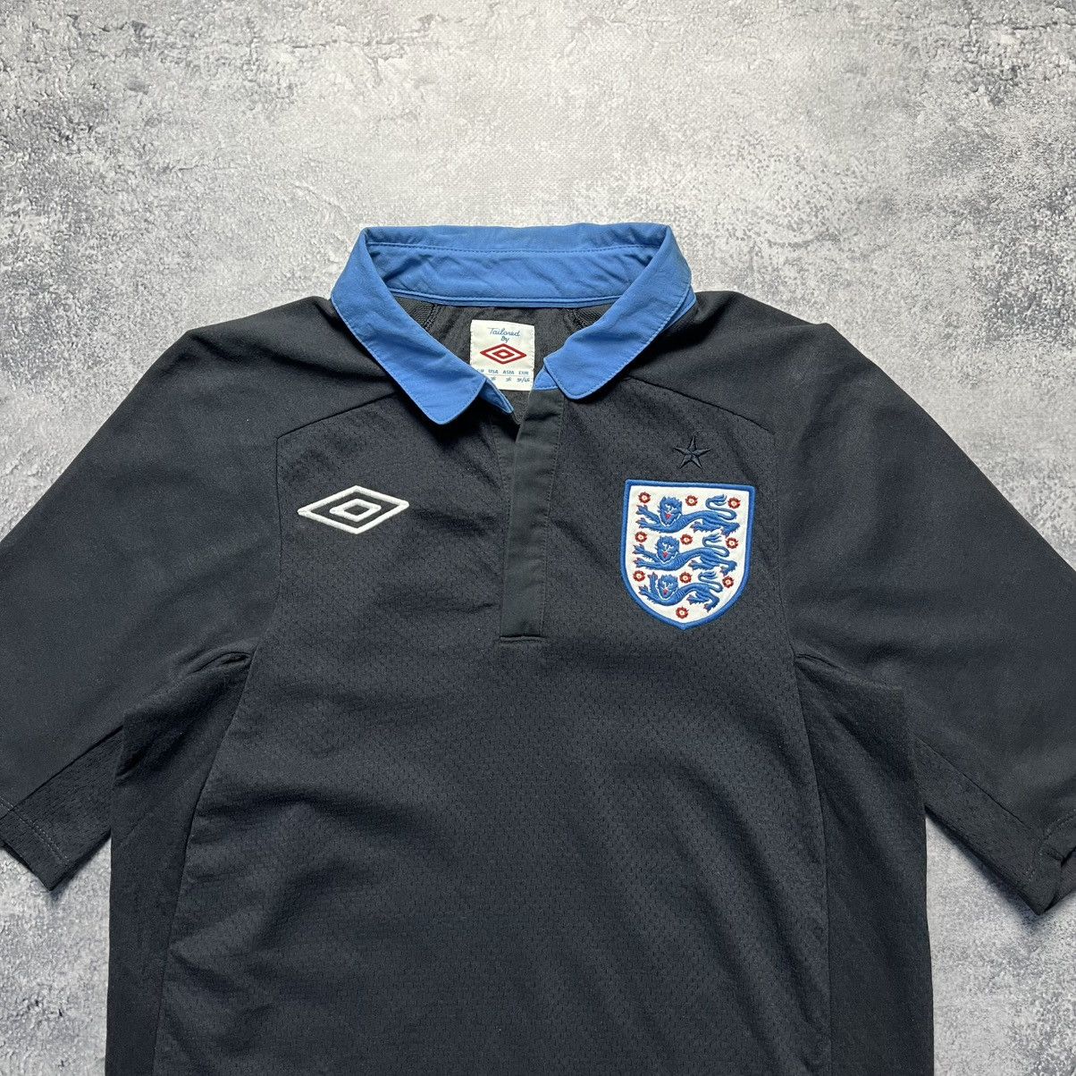 Umbro Vintage Umbro England 2011/2012 Away Soccer Jersey Football Size US S / EU 44-46 / 1 - 2 Thumbnail