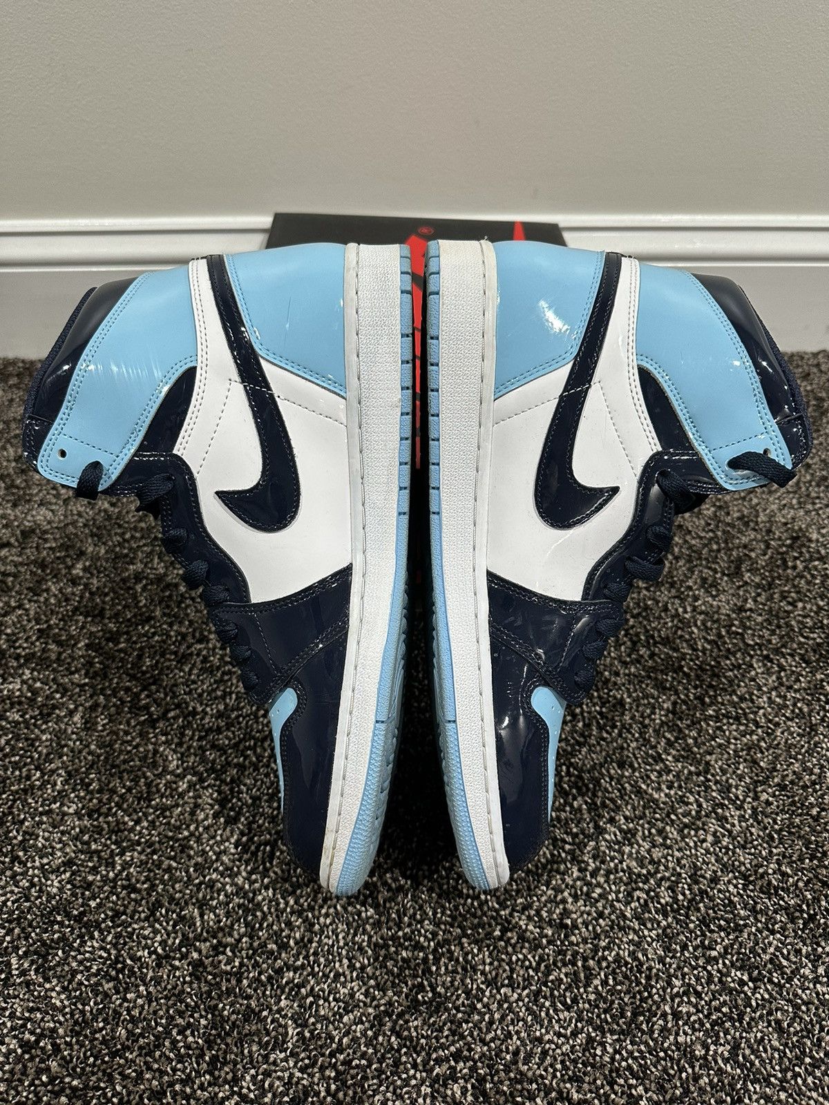 Jordan Brand Air Jordan Retro 1 Wmns OG “Blue Chill” Patent Leather Shoes Size US 10.5 / EU 43-44 - 7 Thumbnail