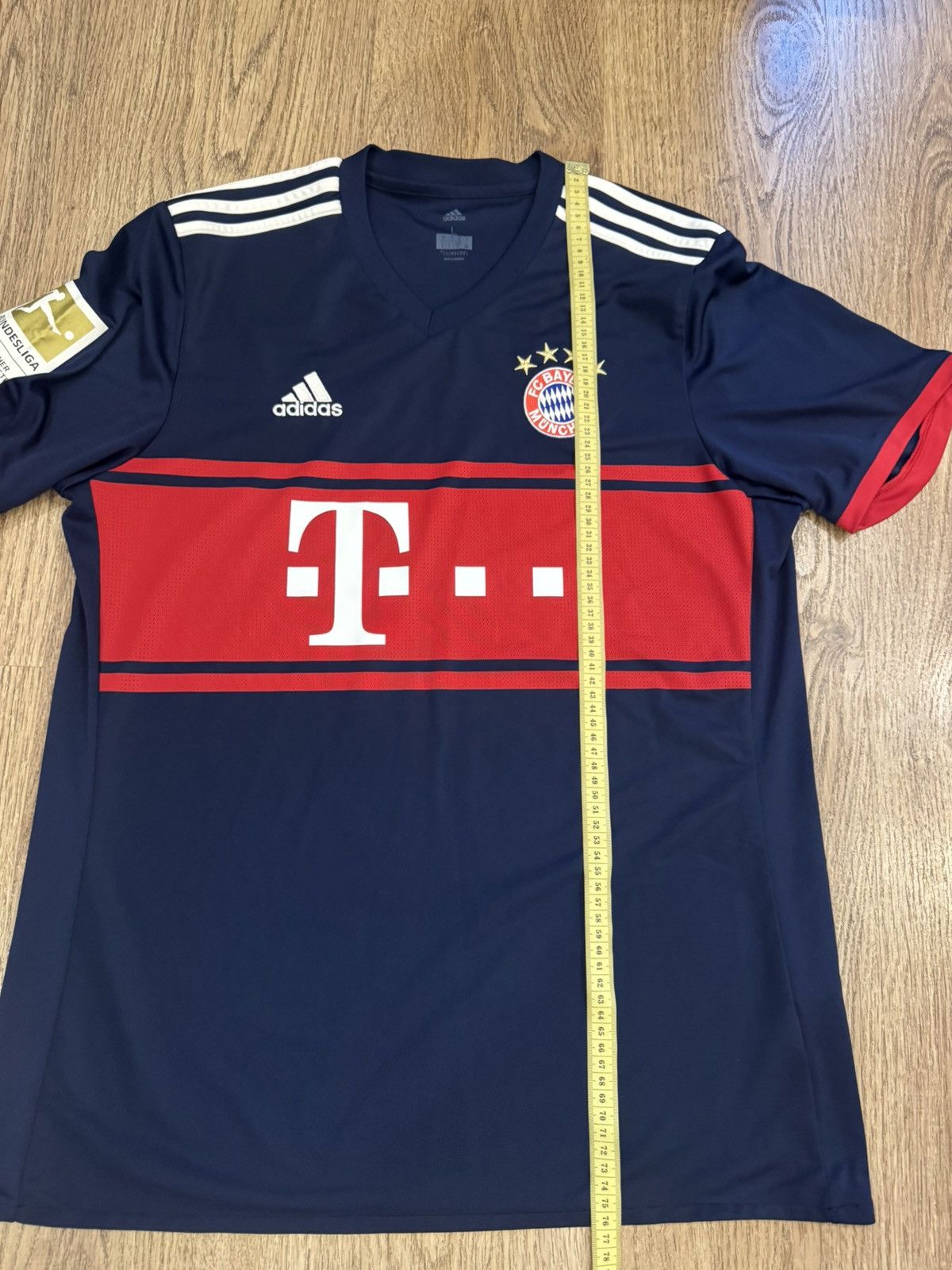Adidas BAYERN MÜNICH 2017 2018 AWAY SHIRT SOCCER JERSEY ADIDAS SZ L Size US L / EU 52-54 / 3 - 2 Thumbnail