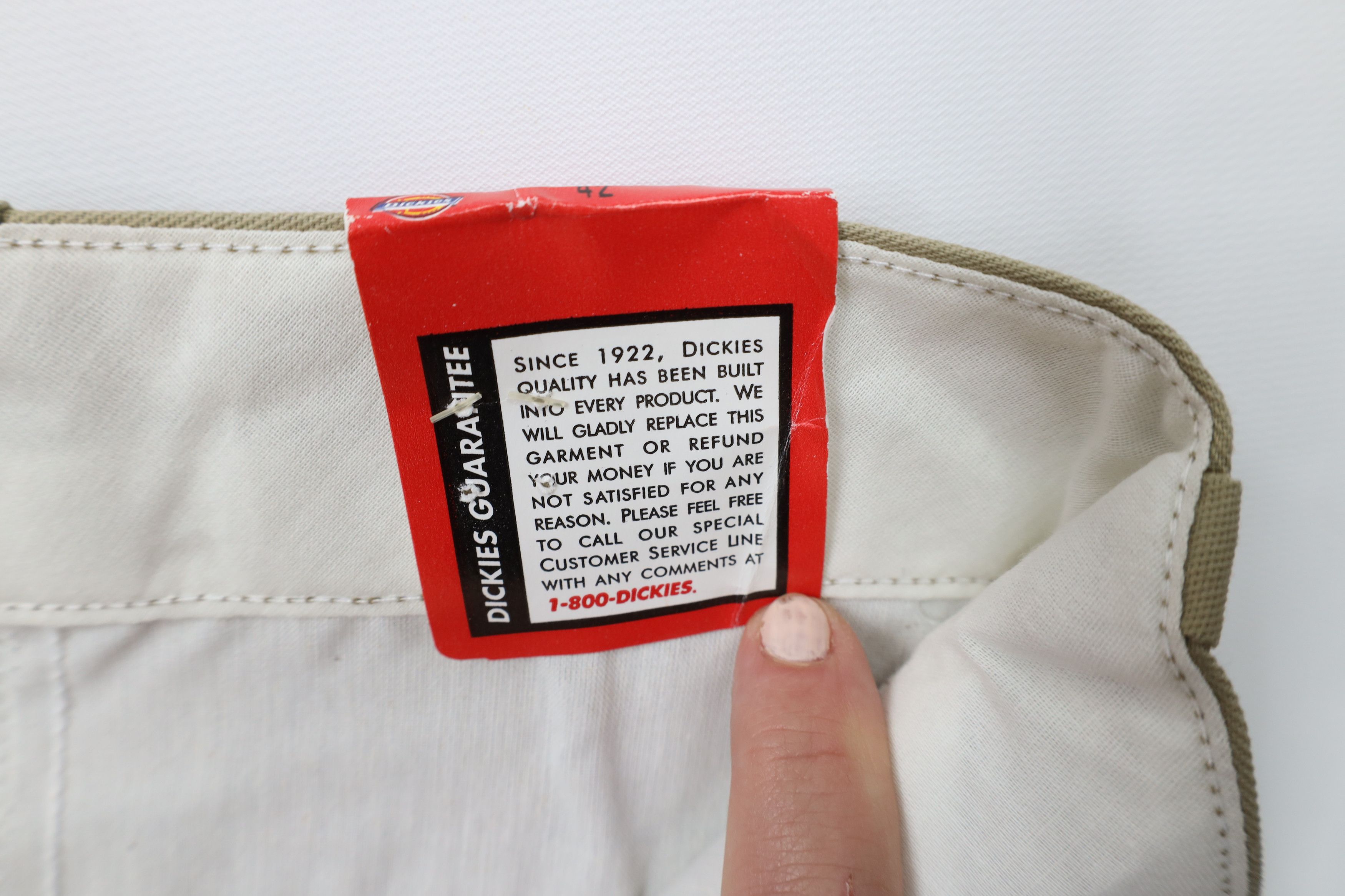 Dickies × Vintage Deadstock Vintage 90s Dickies Chino Shorts Beige USA Size US 42 / EU 58 - 6 Thumbnail