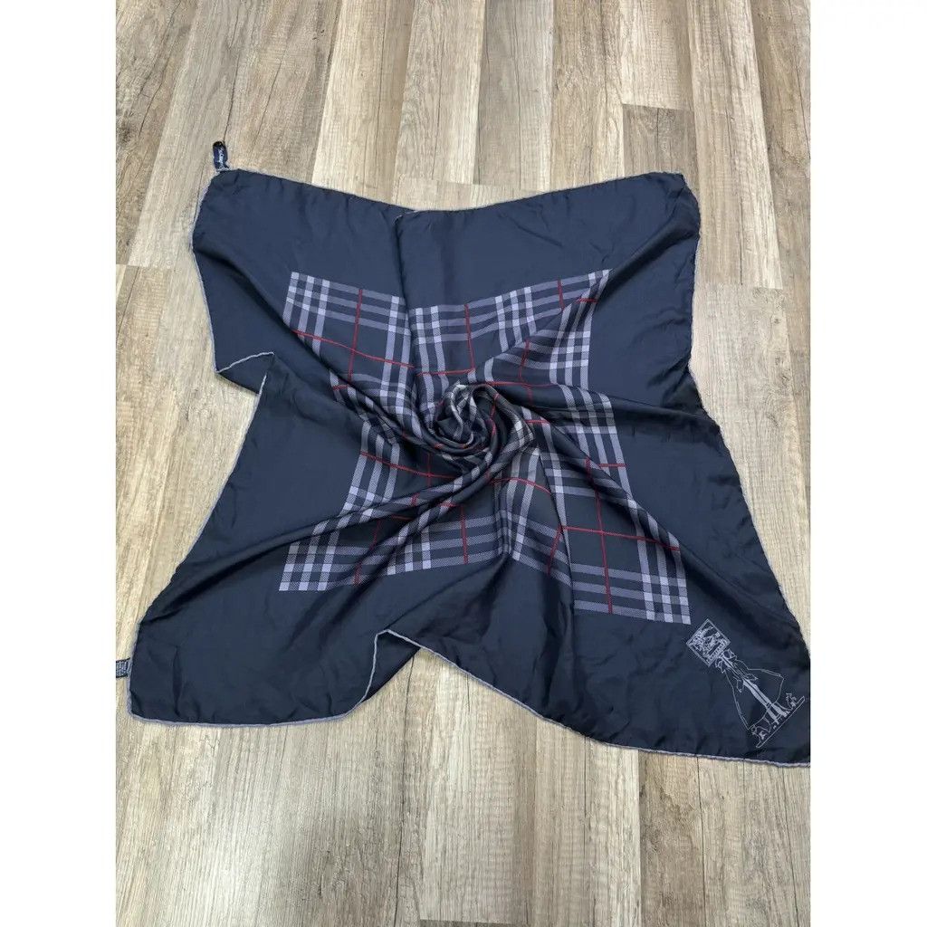 Burberry Burberry full pattern silk scarf Measurements: 75cm Size ONE SIZE - 4 Thumbnail