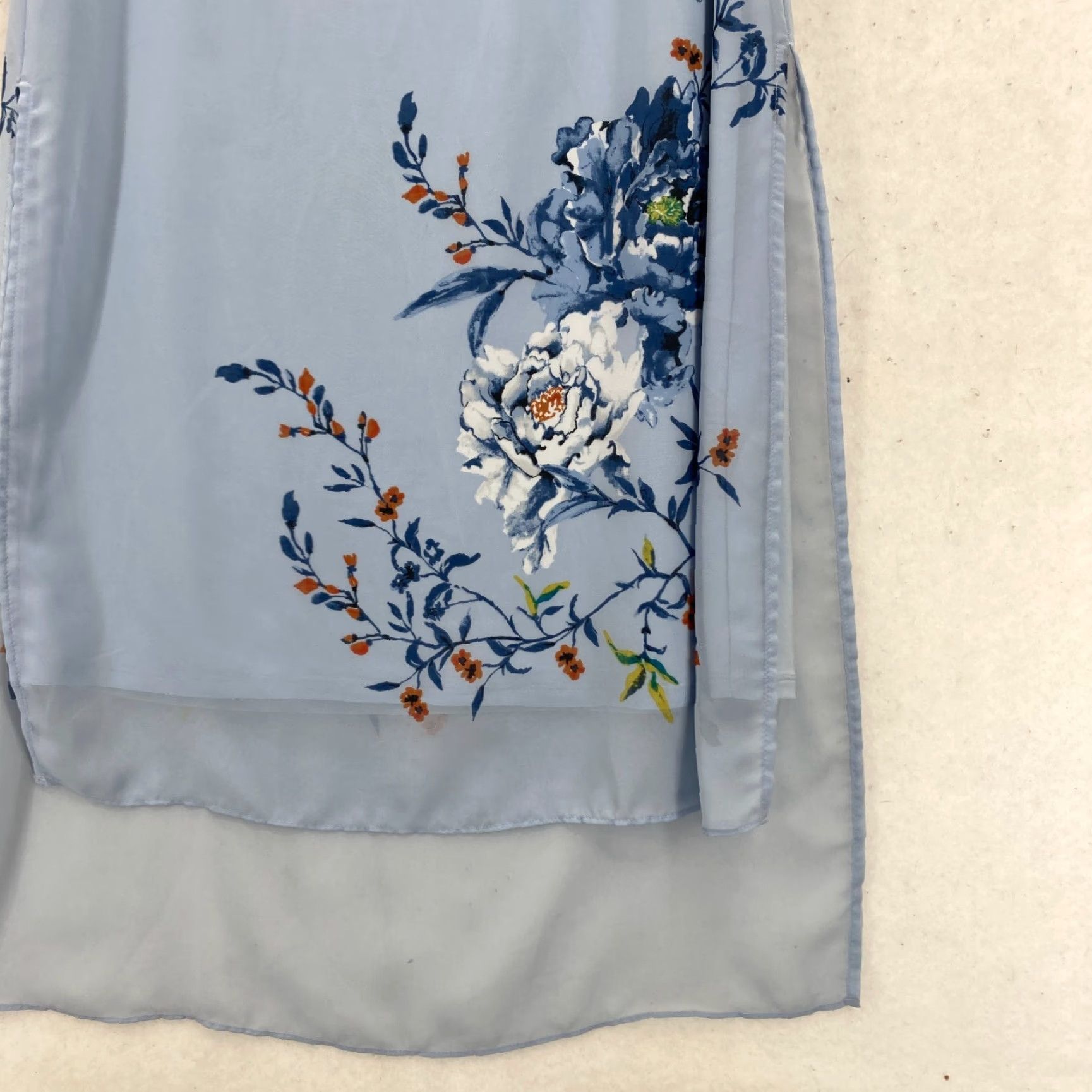 White House Black Market White House Black Market Floral Chiffon Overlay Dress Sky Blue Small NWT Elegant Size S / US 4 / IT 40 - 4 Thumbnail
