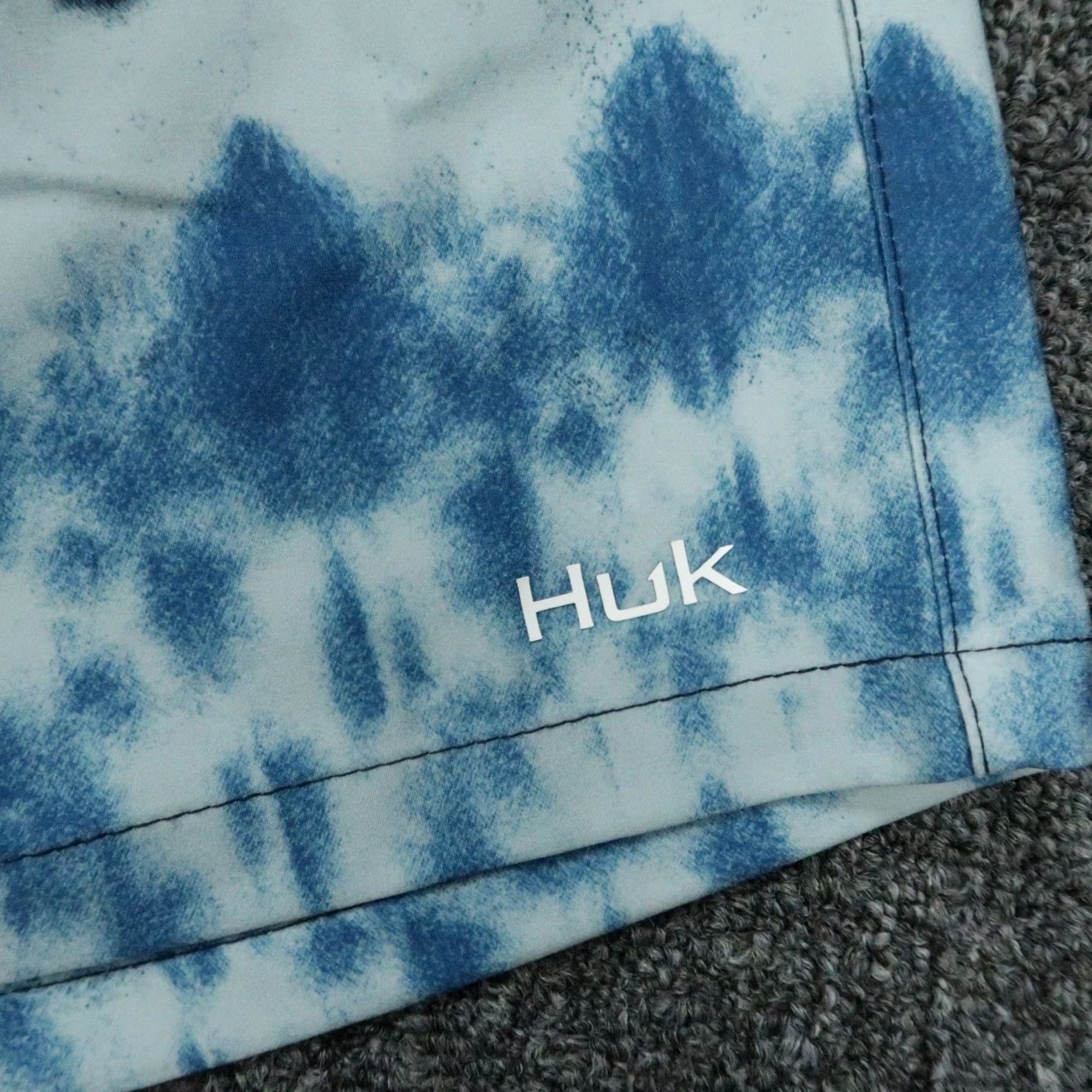 Vintage Huk Shorts Mens XL Blue Tie Dye Above The Knee Fishing Stretch Lined Size US 36 / EU 52 - 3 Thumbnail