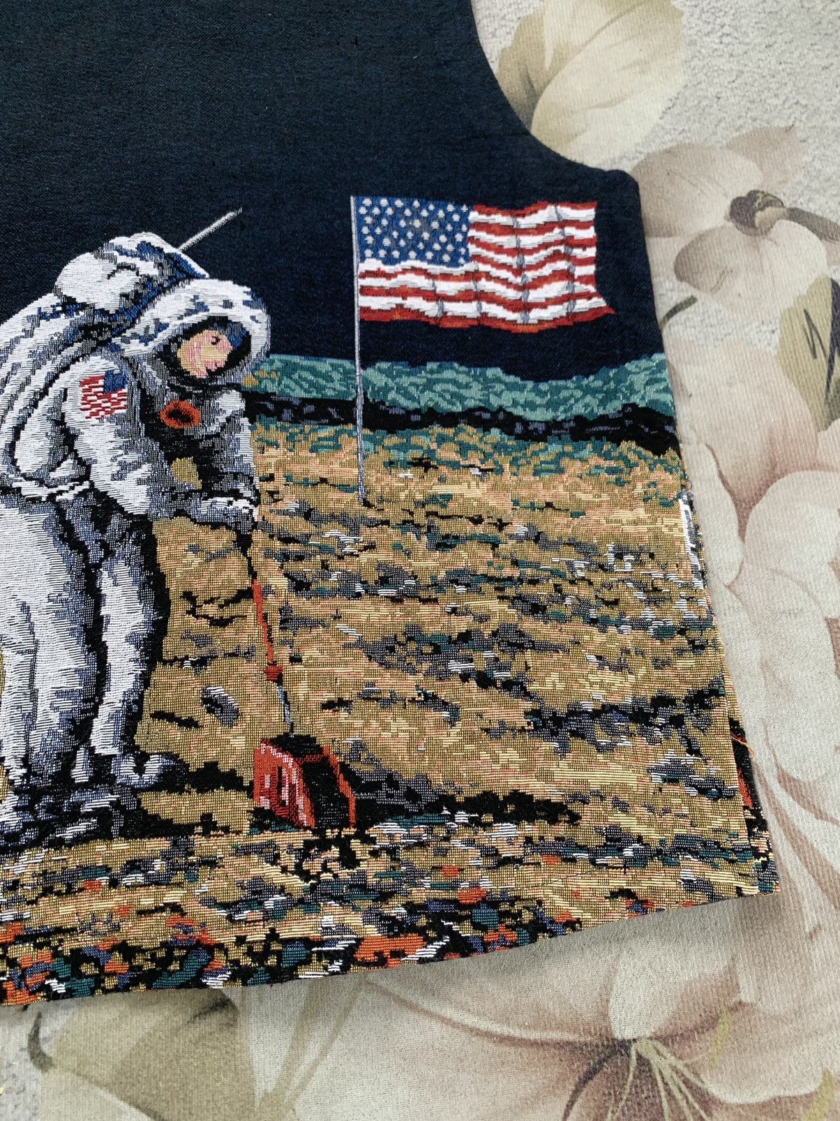 Art Comes First Rare Astronaut Art Go Slow Caravan Vest Size US M / EU 48-50 / 2 - 7 Thumbnail