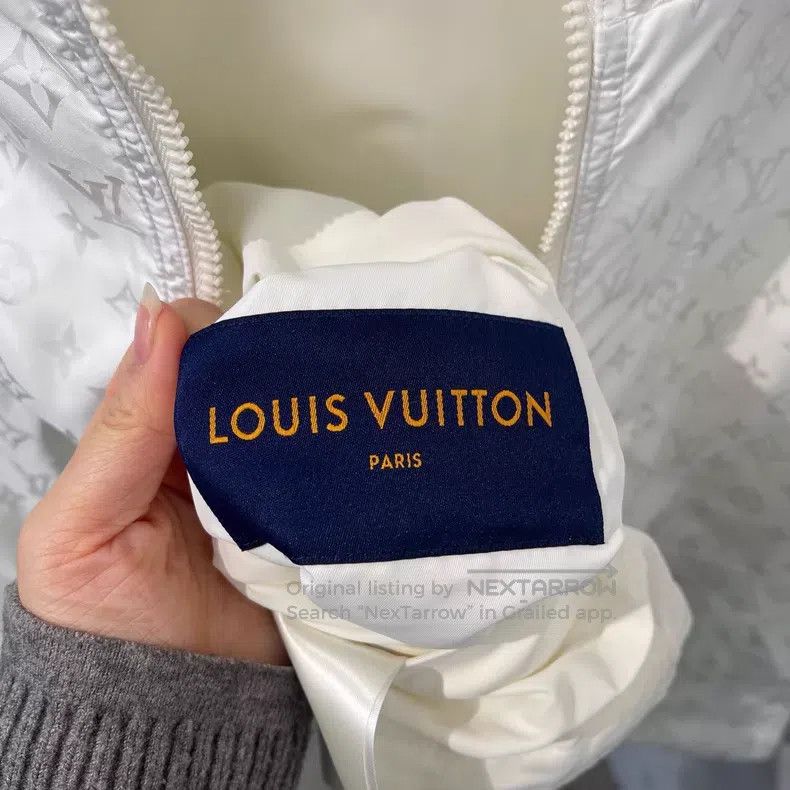 Louis Vuitton Louis Vuitton Full logo hooded reversible jacket Size US M / EU 48-50 / 2 - 6 Thumbnail