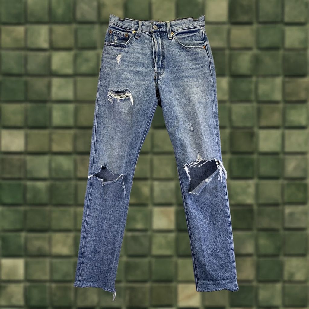 Levi's VINTAGE Levi’s 501 Womens Stone Wash Distressed Jeans 24x30-7303 Denim Jeans Blue Womens 24 in. Distressed Casual Jeans Size 42" / US 20 - 1 Thumbnail