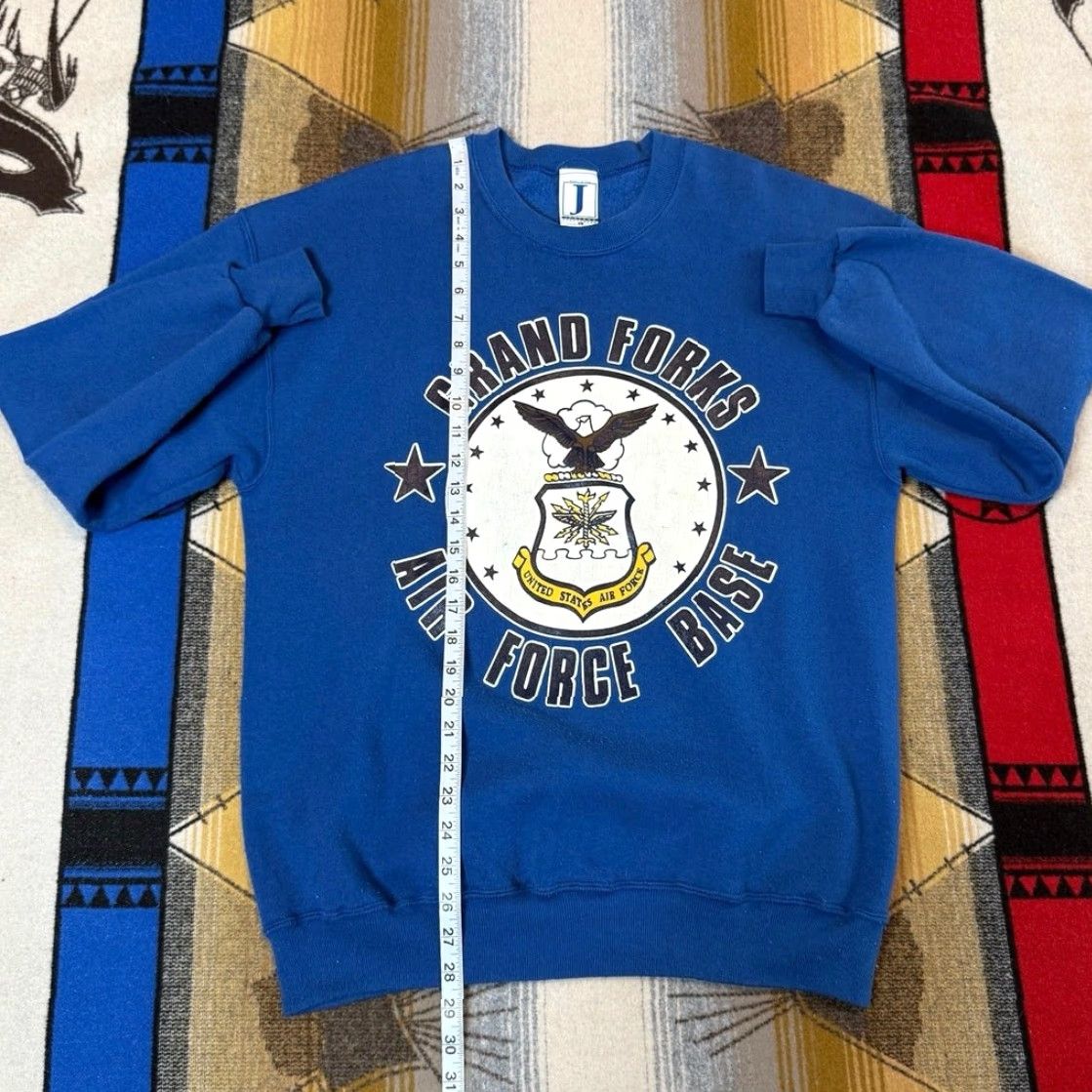 Vintage VINTAGE 90s Grand Forks Air Force Base Crewneck Sweatshirt Large Military Men Blue Crew Neck Pullover Solid Sweatshirt 90s Theme Size US L / EU 52-54 / 3 - 6 Thumbnail