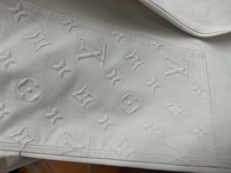Louis Vuitton Louis Vuitton Full logo timber pants Size US 29 - 6 Thumbnail
