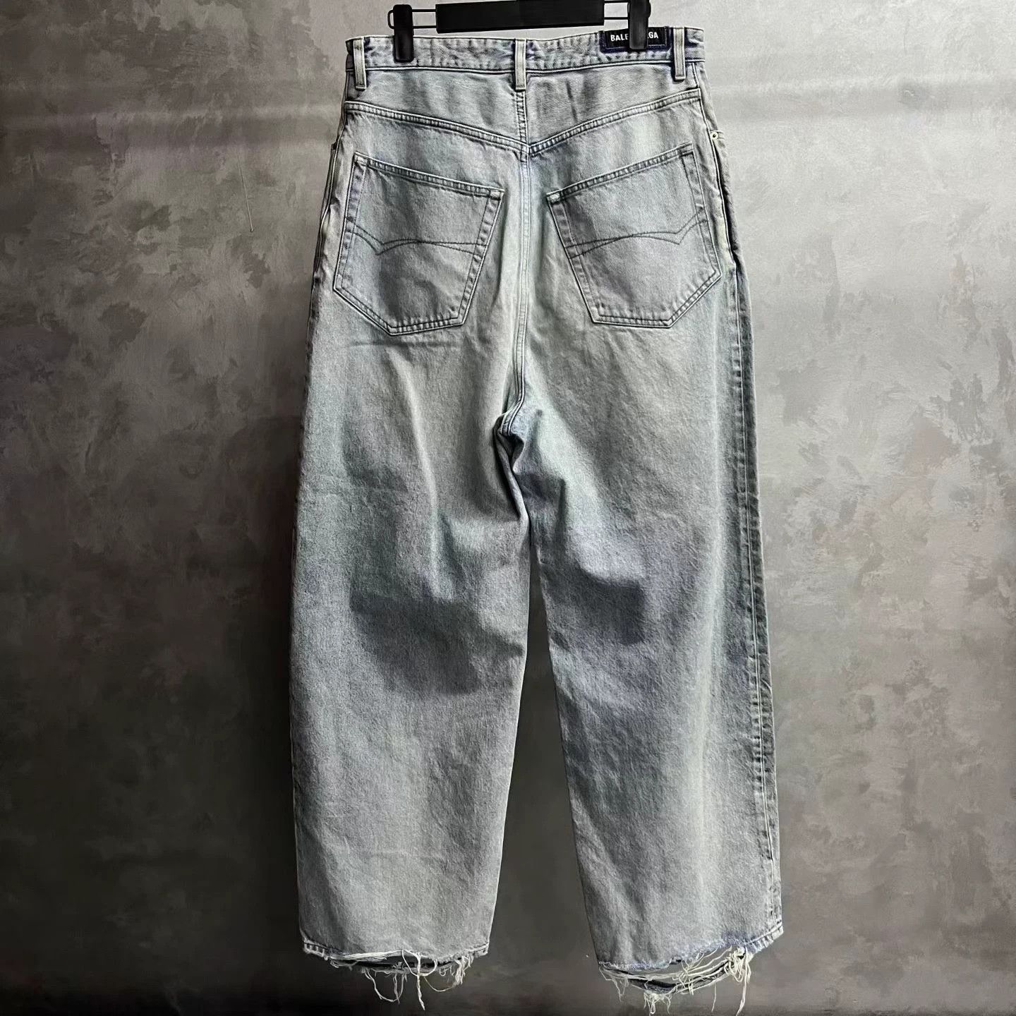 Balenciaga Balenciaga Blue Washed Logo Tag Mid-Waist Jeans S Size US 26 / EU 42 - 2 Thumbnail