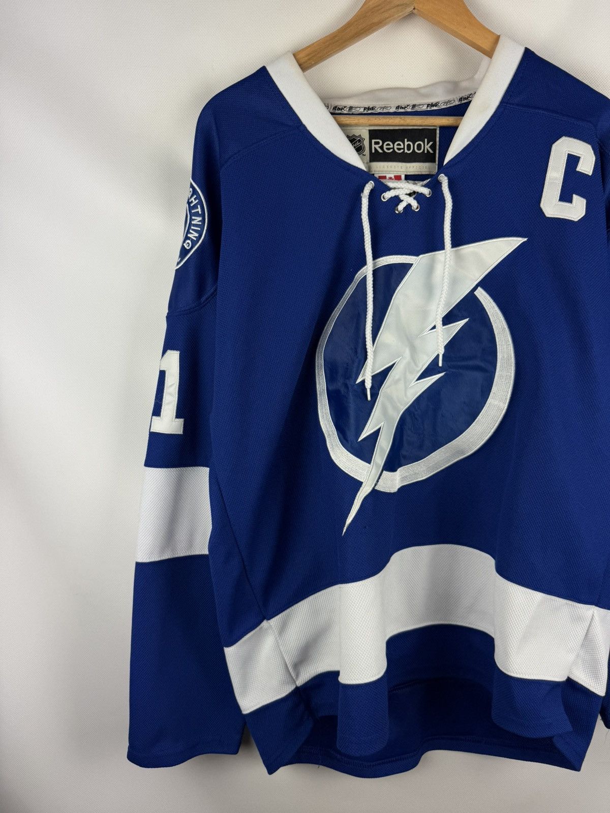Reebok Reebok Tampa Bay Lightning #91 Stamkos NHL Hockey Jersey Size US M / EU 48-50 / 2 - 3 Thumbnail