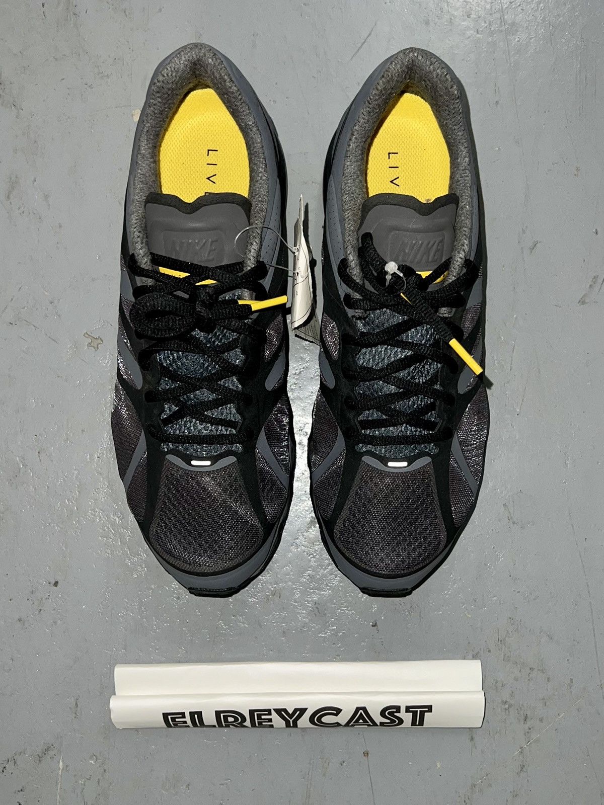 Nike Nike X Livestrong Air Max 2012 Size US 9 / EU 42 - 5 Thumbnail