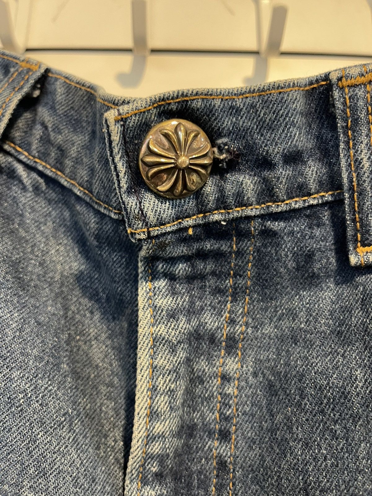 Chrome Hearts × Levi's Chrome Hearts Levi’s Cross Patch Denim Jeans Size US 34 / EU 50 - 3 Thumbnail