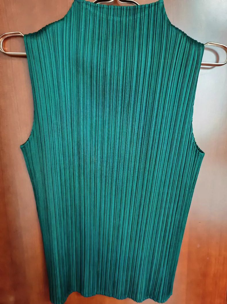 Issey Miyake issey miyake size:3 Green sleeveless top Size XS / US 0-2 / IT 36-38 - 2 Thumbnail