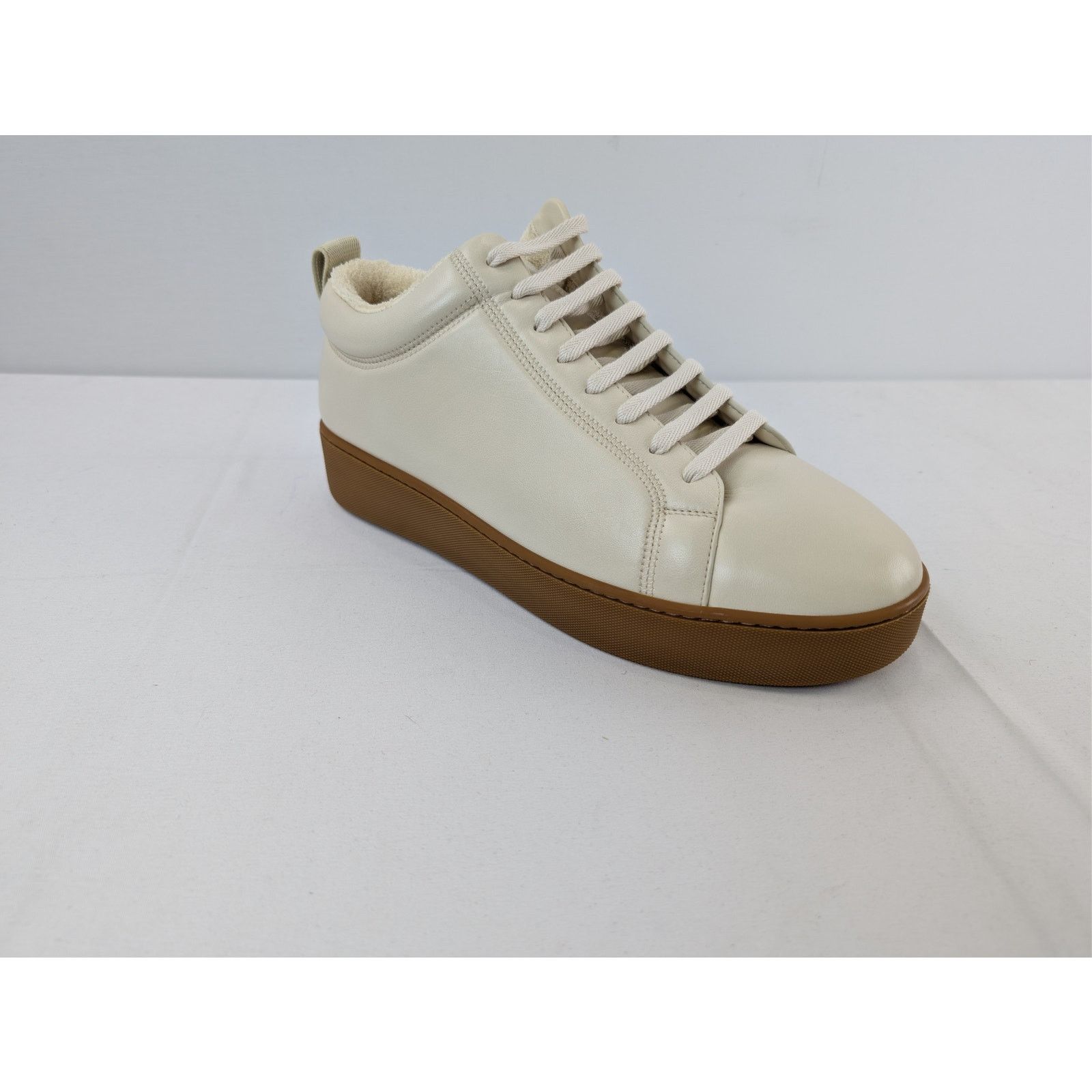 Bottega Veneta o1rshd1 Leather Lagoon Nappa Low Top Sneakers in Sea Salt Size US 9 / EU 42 - 3 Thumbnail