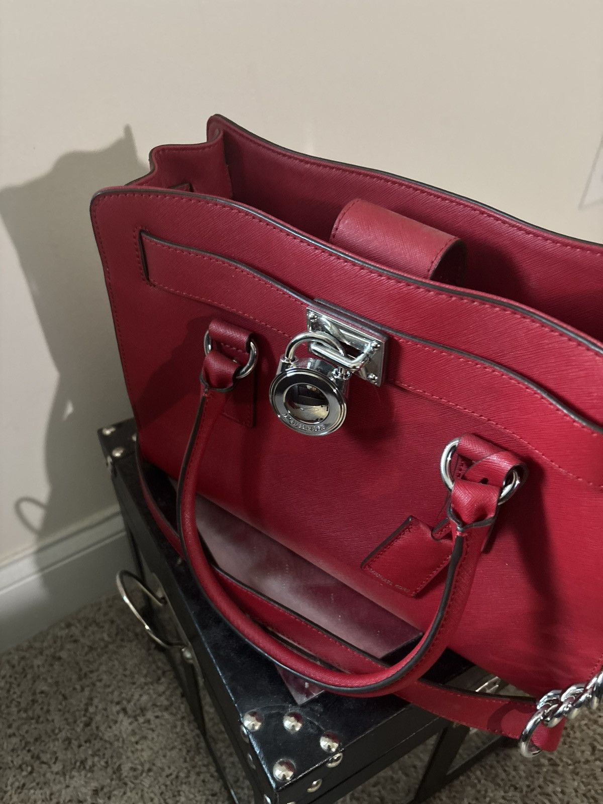 Michael Kors NWT: Michael Kors, red patent Hamilton Size ONE SIZE - 7 Thumbnail