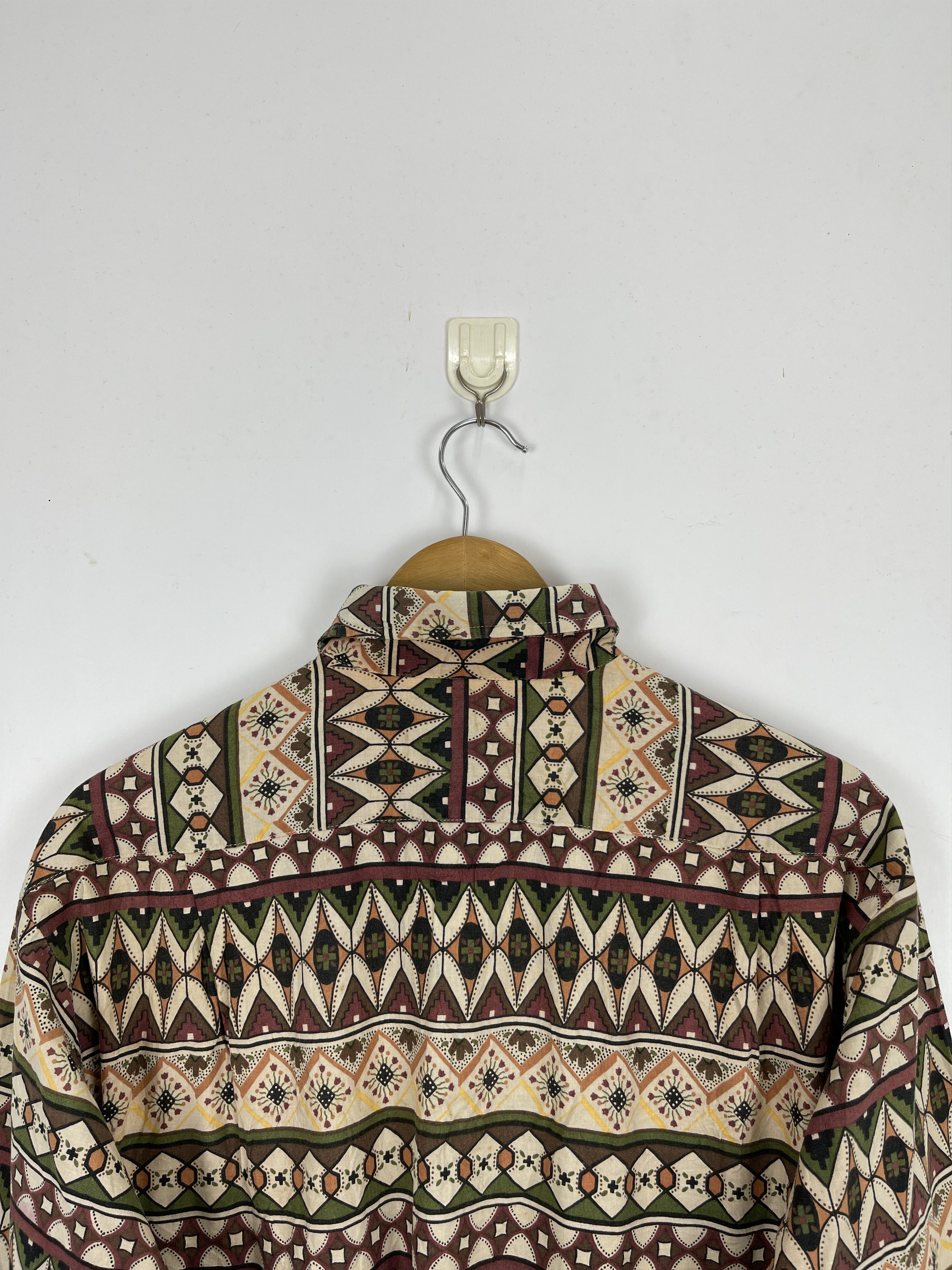 Vintage Vintage 80s Italian Designer Native Navajo Motive Shirt Size US L / EU 52-54 / 3 - 4 Thumbnail