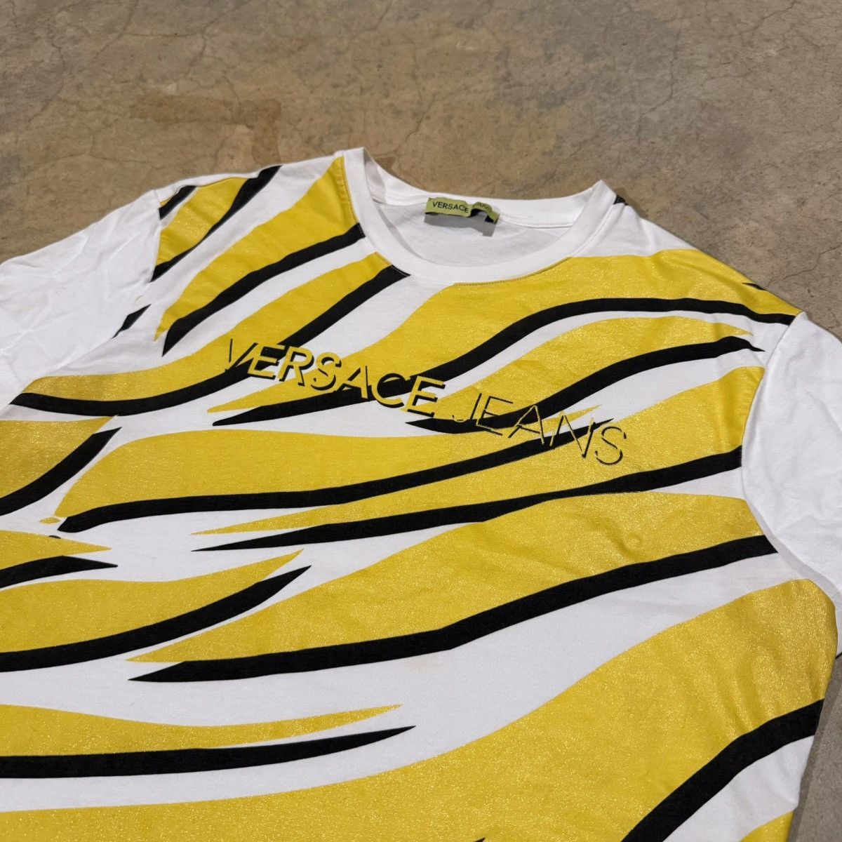 Versace Jeans Couture Versace Jeans Zebra Stripe Graphic Logo Tee Size US M / EU 48-50 / 2 - 3 Thumbnail