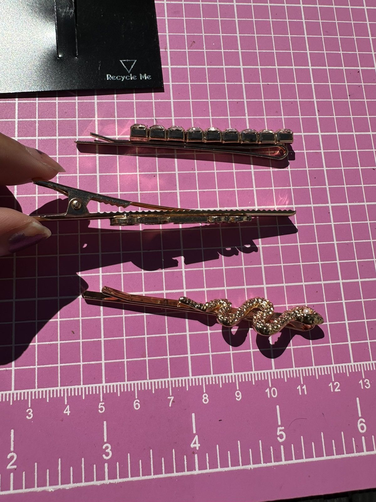 Guess Guess 3pc hair clips gold tone snake + logo + diamonds paved Size ONE SIZE - 3 Thumbnail