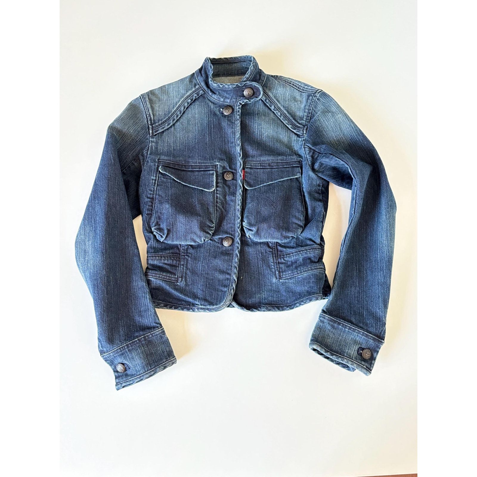 Levi's Vintage Levi’s Blue Denim Jacket Women’s Short Fit Y2K Size US M / EU 48-50 / 2 - 3 Thumbnail