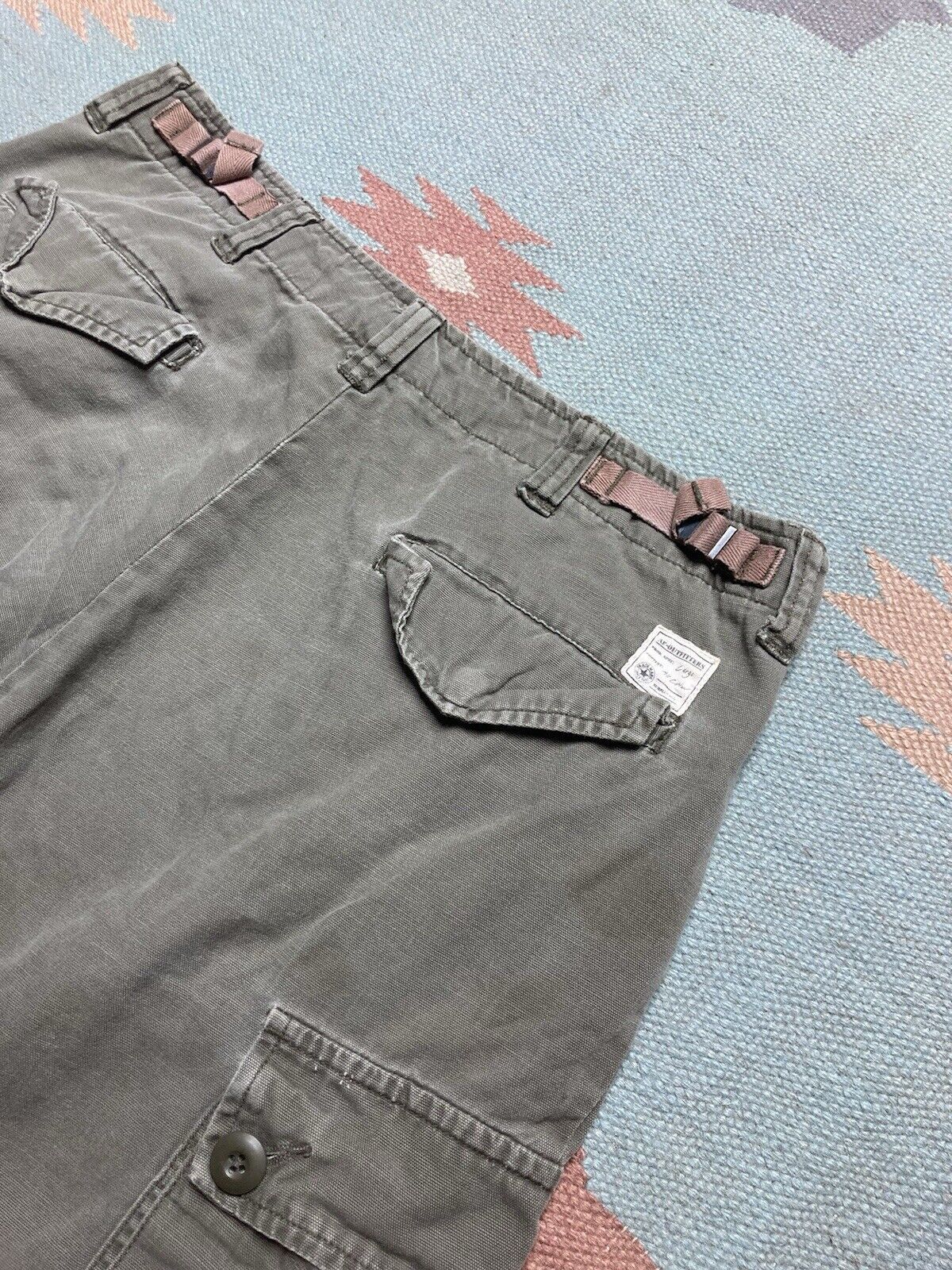 American Eagle Outfitters × Vintage y2k American eagle cargo shorts baggy skate military army 33 Size US 33 - 2 Thumbnail