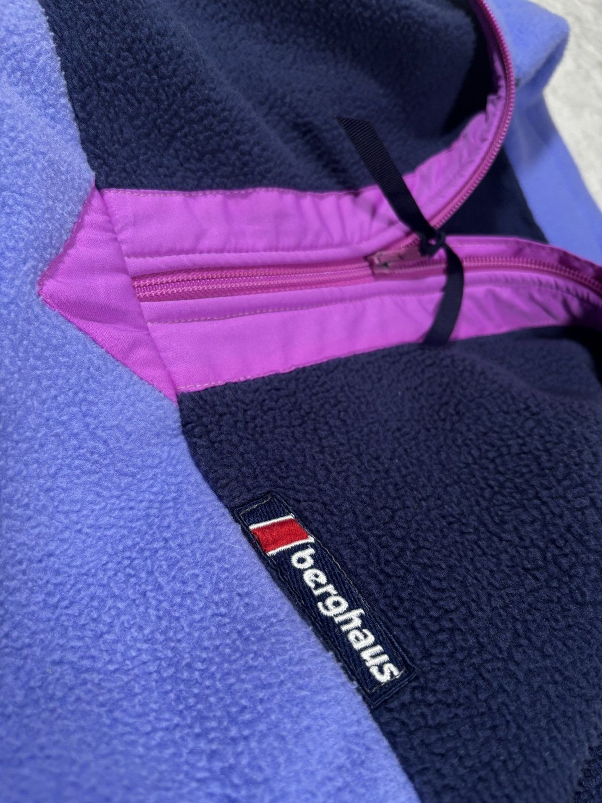 Berghaus Vintage Berghaus Aztec Fleece Quarter Zip Pullover Gorpcore Size US L / EU 52-54 / 3 - 3 Thumbnail