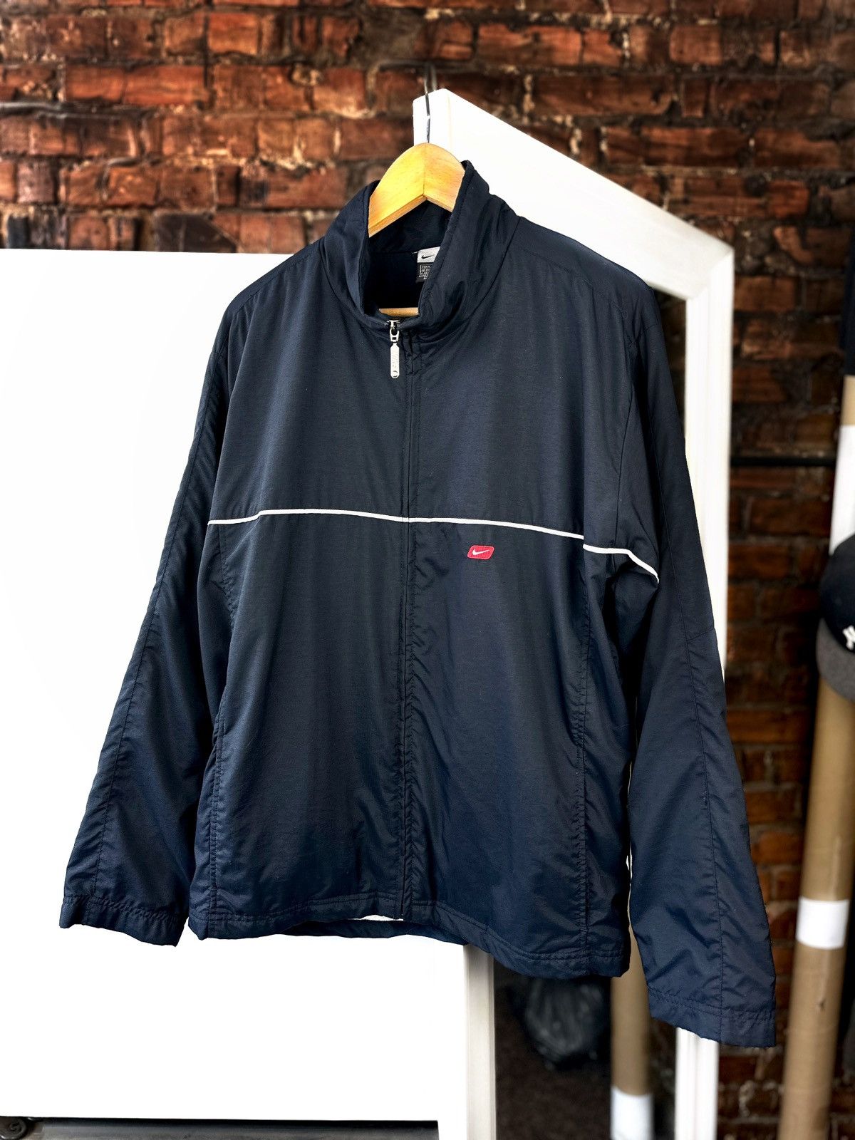 Nike Vintage Men’s Nike Nylon Light Jacket Full Zip Dark Blue Size US M / EU 48-50 / 2 - 1 Thumbnail