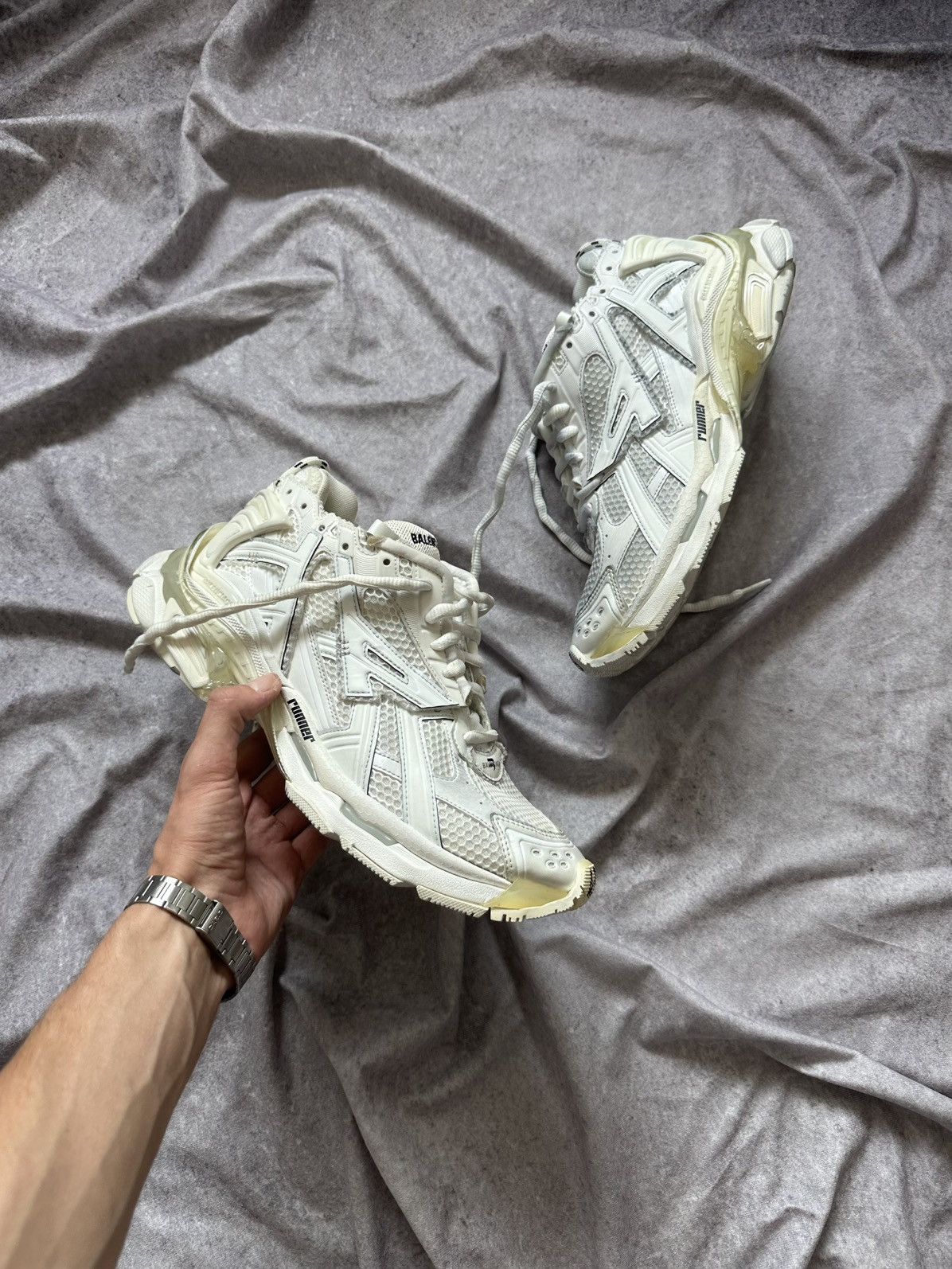 Balenciaga Balenciaga Runner Leathe Free White Sneakers Shoes Size US 10 / EU 43 - 2 Thumbnail