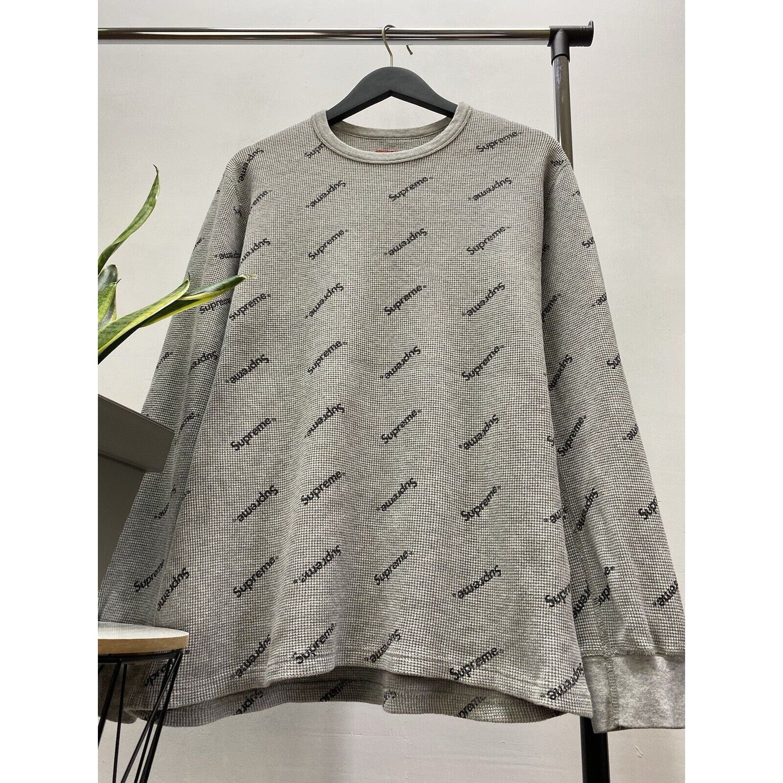 Supreme Supreme Waffle Thermal Logo’s Grey Monogram Size L Men SB Size US L / EU 52-54 / 3 - 8 Thumbnail