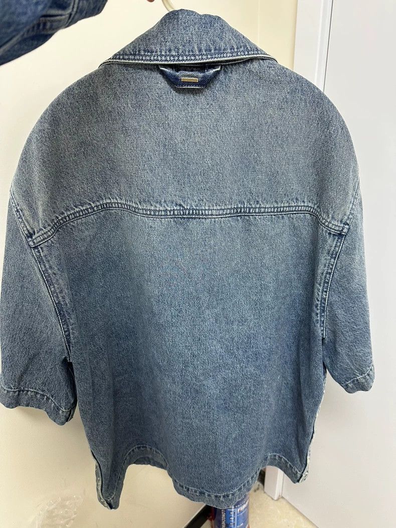 Louis Vuitton Louis Vuitton Blue embossed presbyopic design denim jacket Size US L / EU 52-54 / 3 - 2 Thumbnail